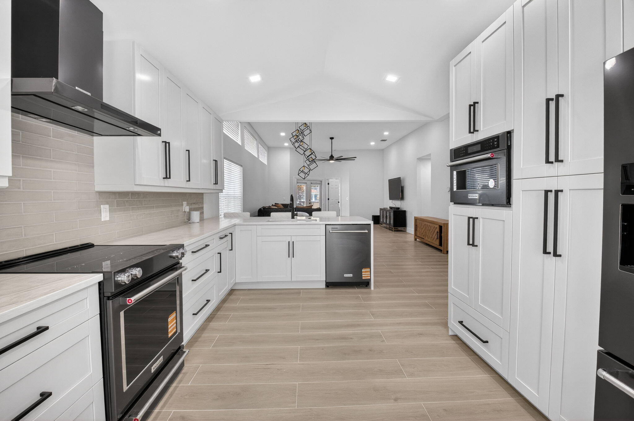 DELRAY LAKES - Residential Lease