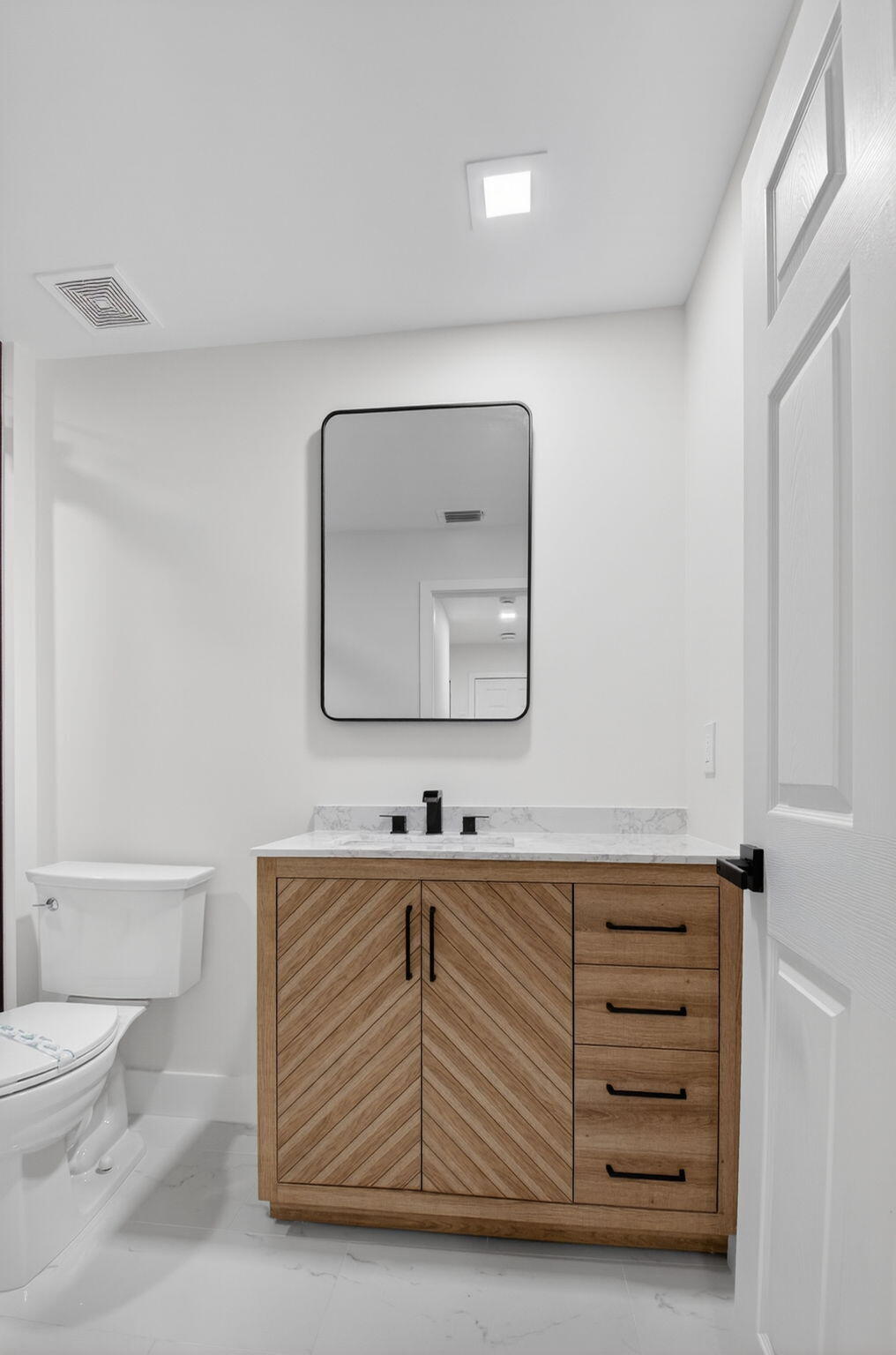 DELRAY LAKES - Residential Lease