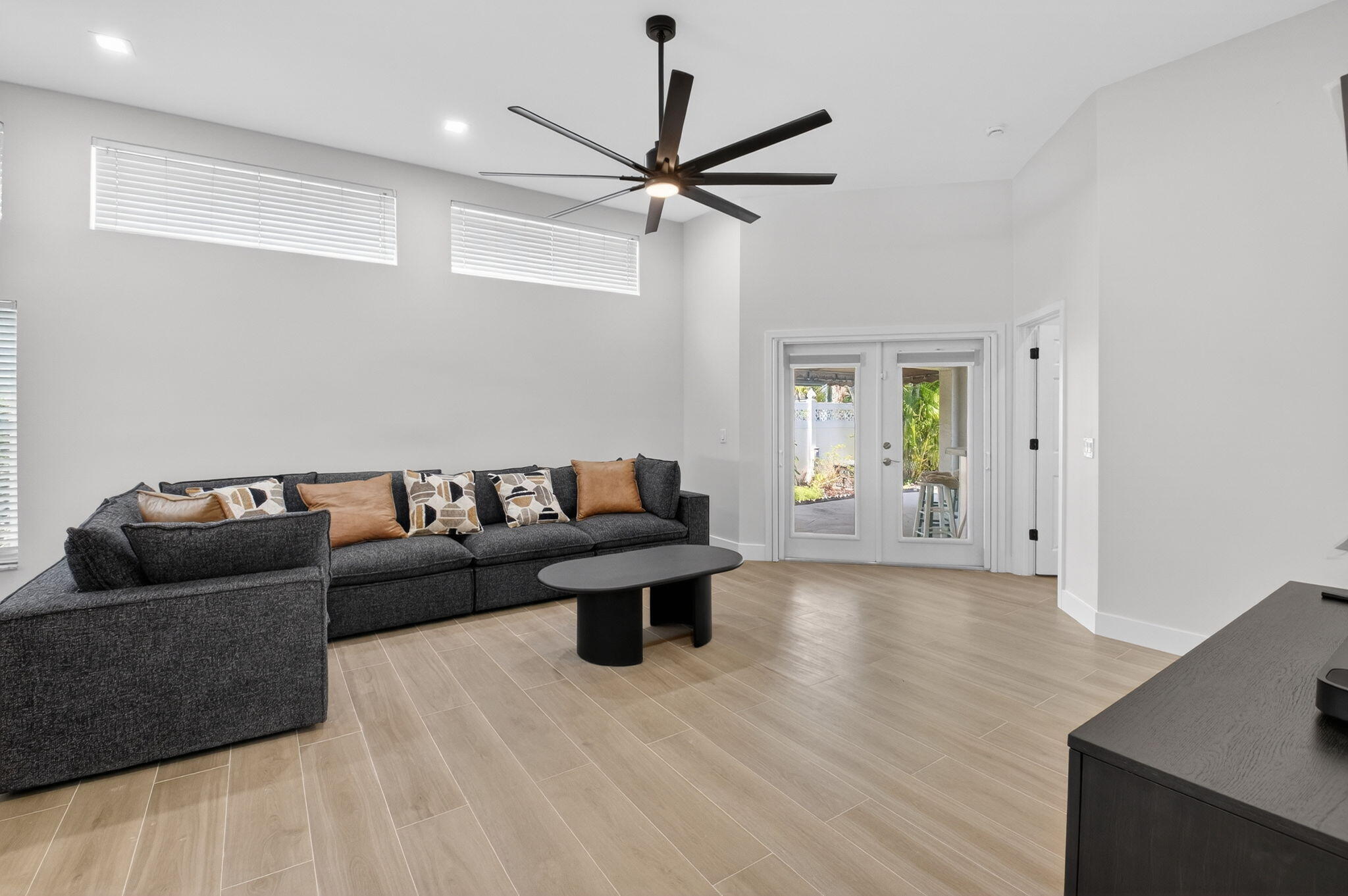 DELRAY LAKES - Residential Lease