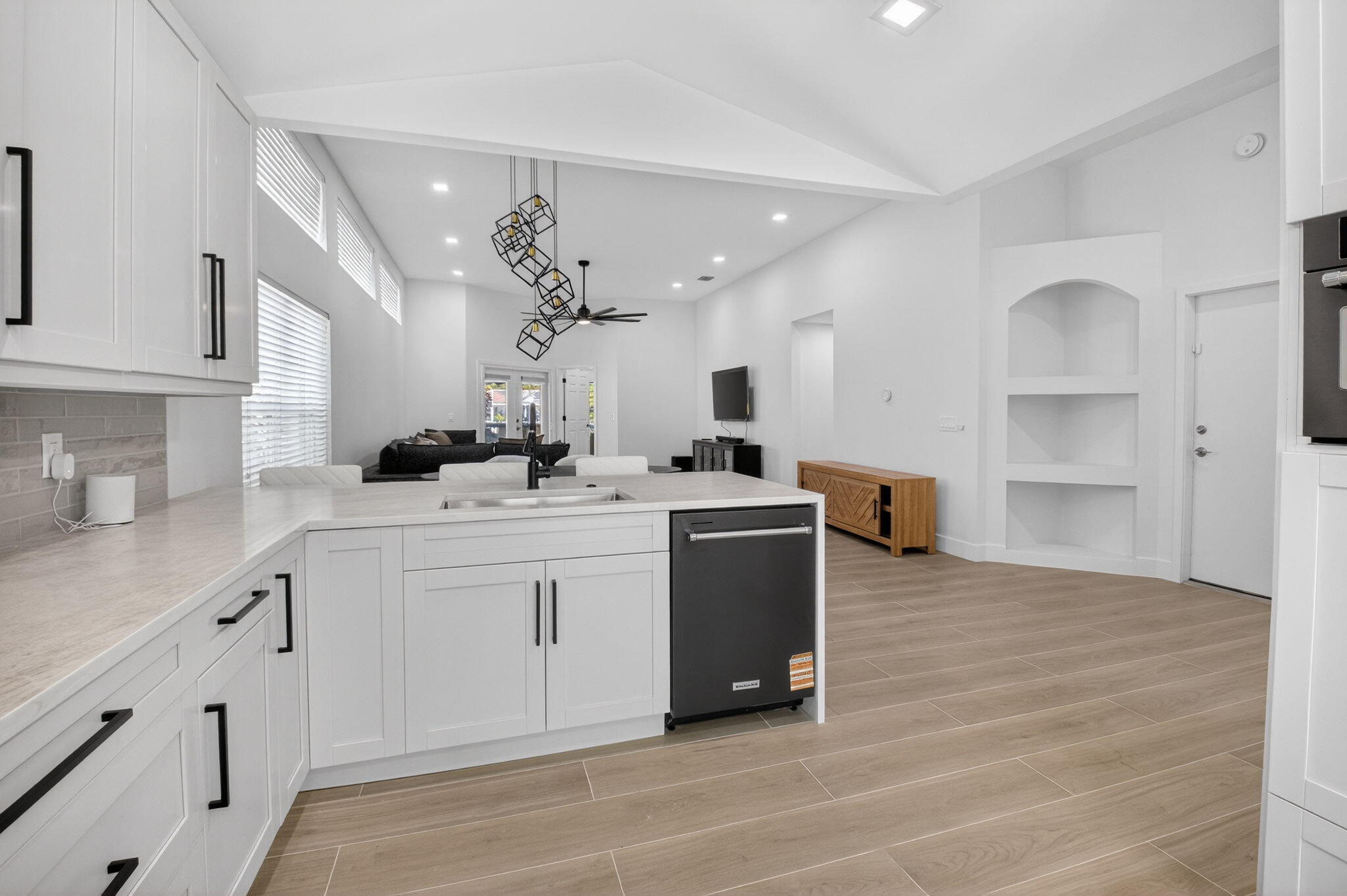 DELRAY LAKES - Residential Lease