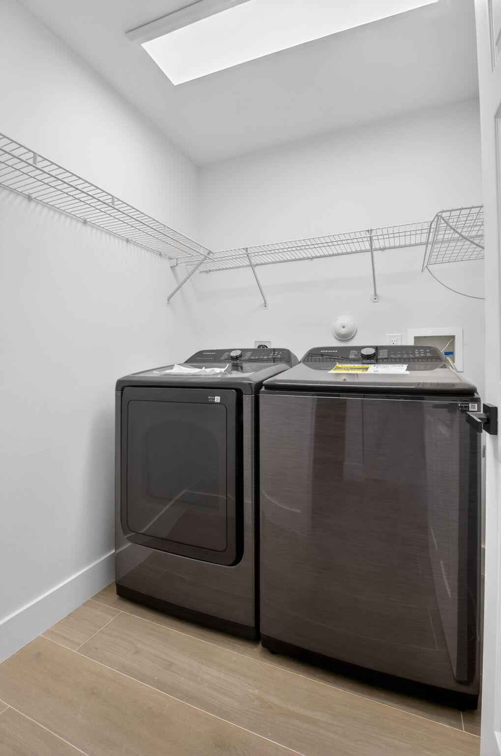 DELRAY LAKES - Residential Lease