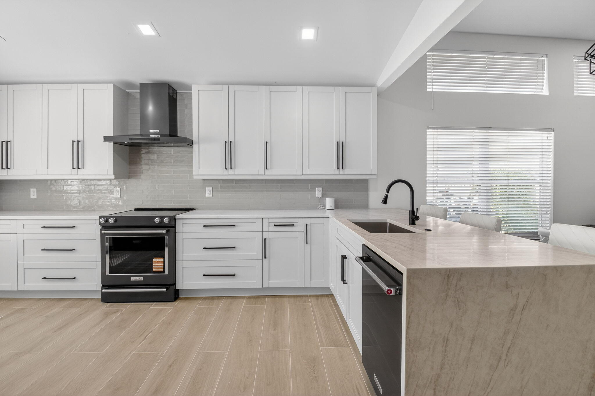 DELRAY LAKES - Residential Lease