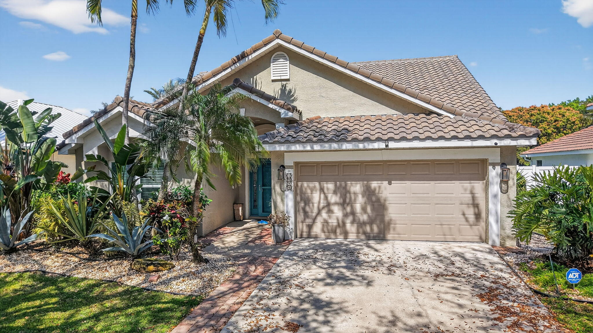 DELRAY LAKES - Residential Lease