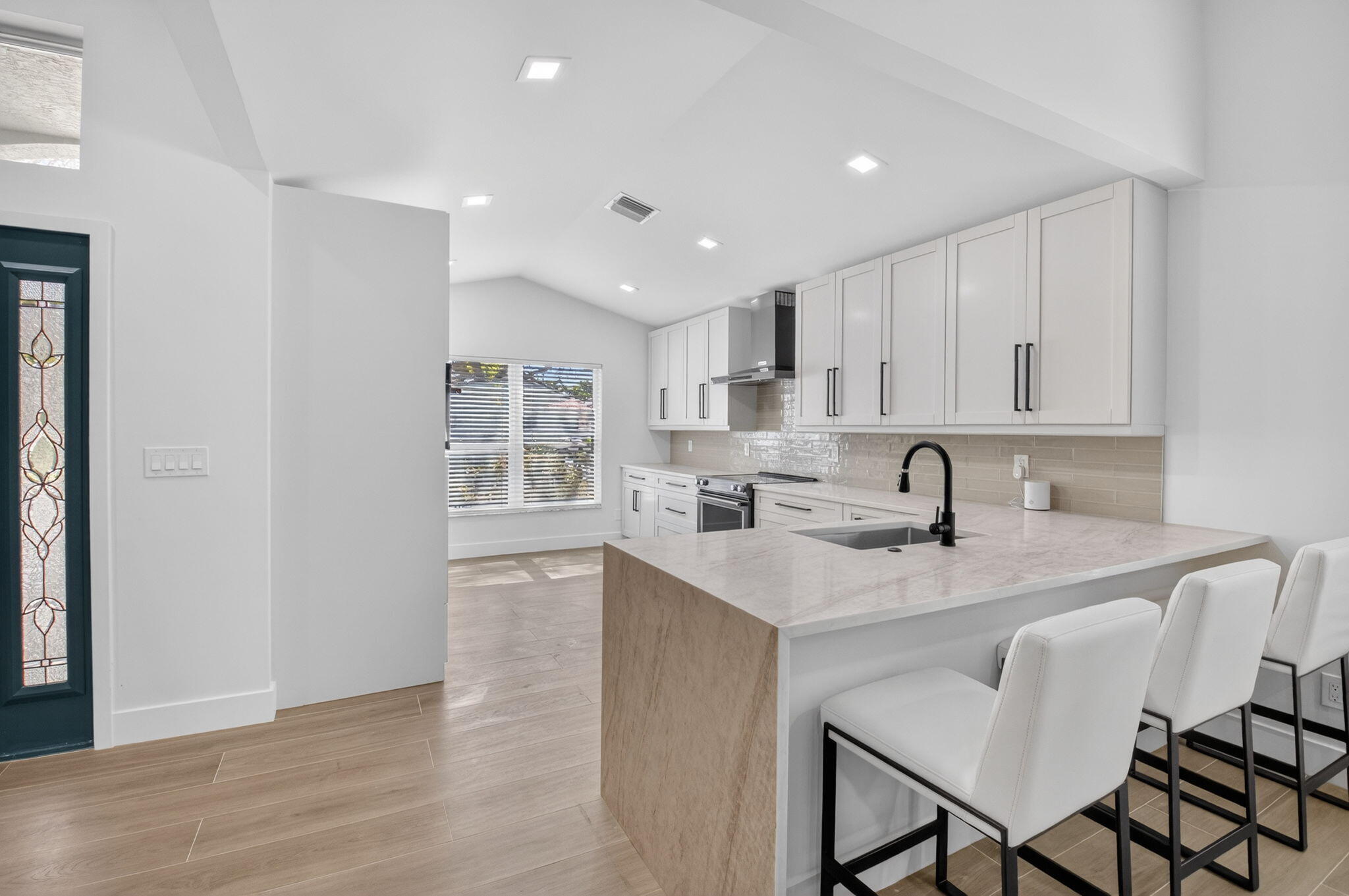 DELRAY LAKES - Residential Lease