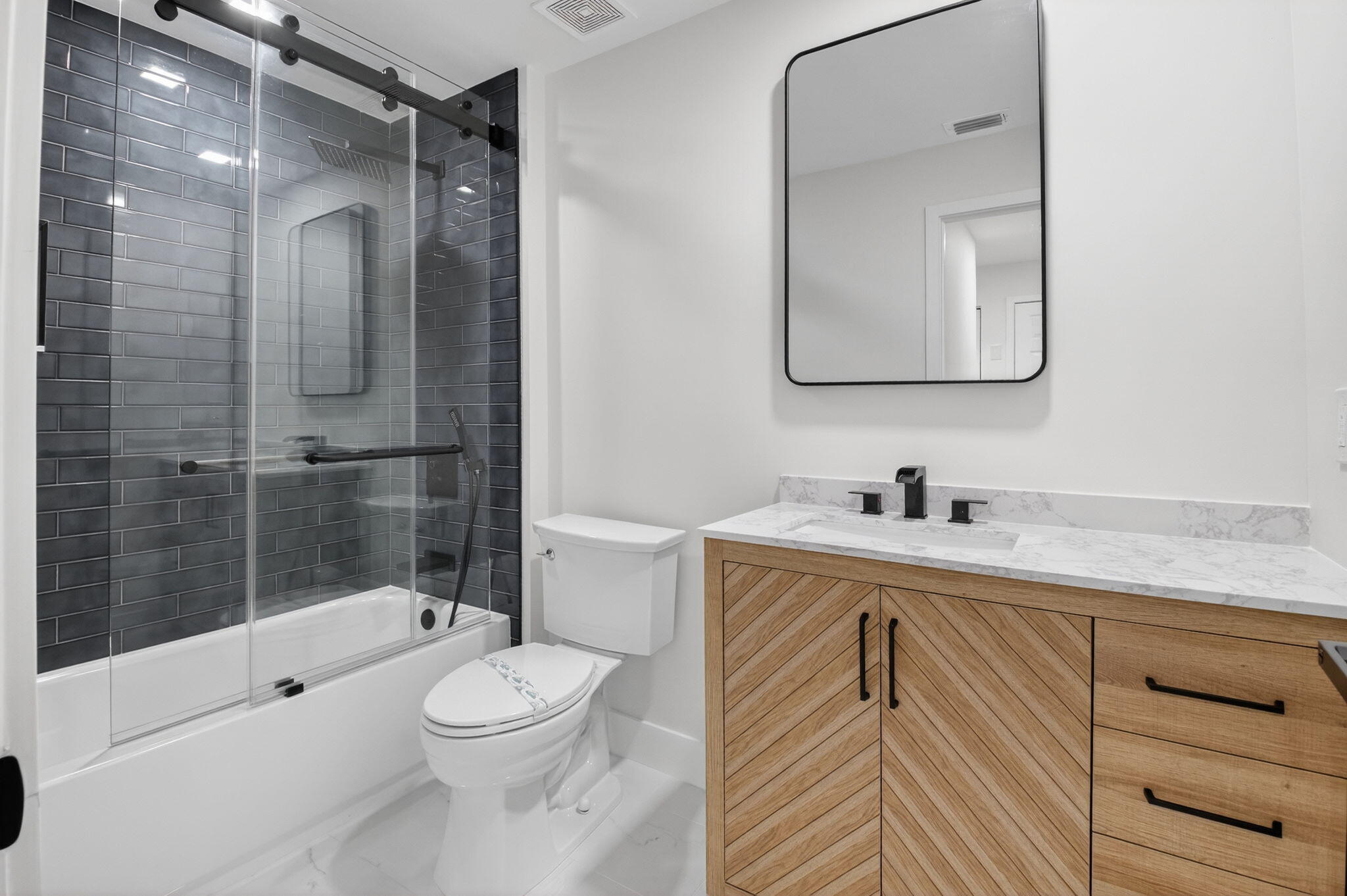 DELRAY LAKES - Residential Lease