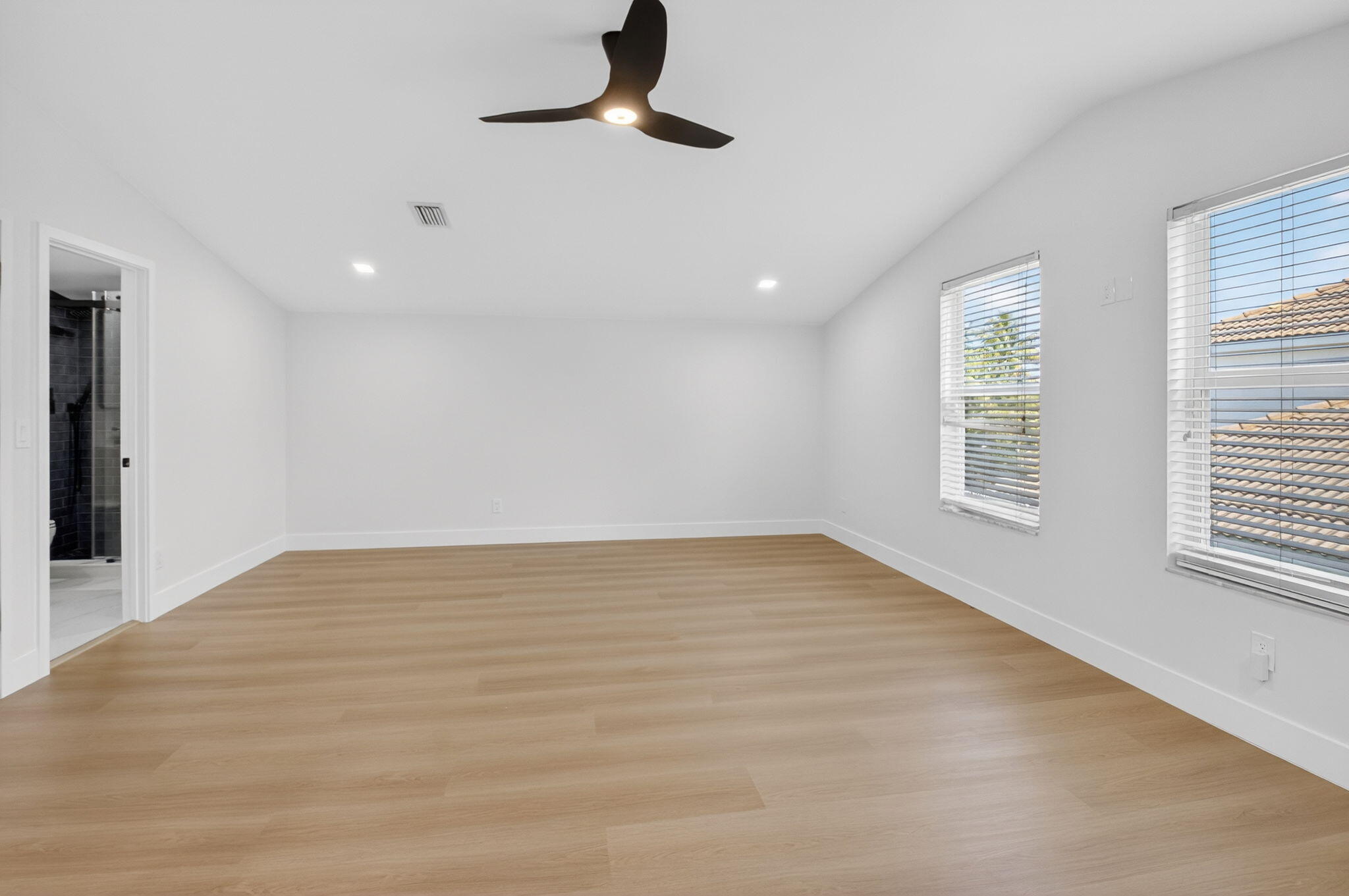 DELRAY LAKES - Residential Lease