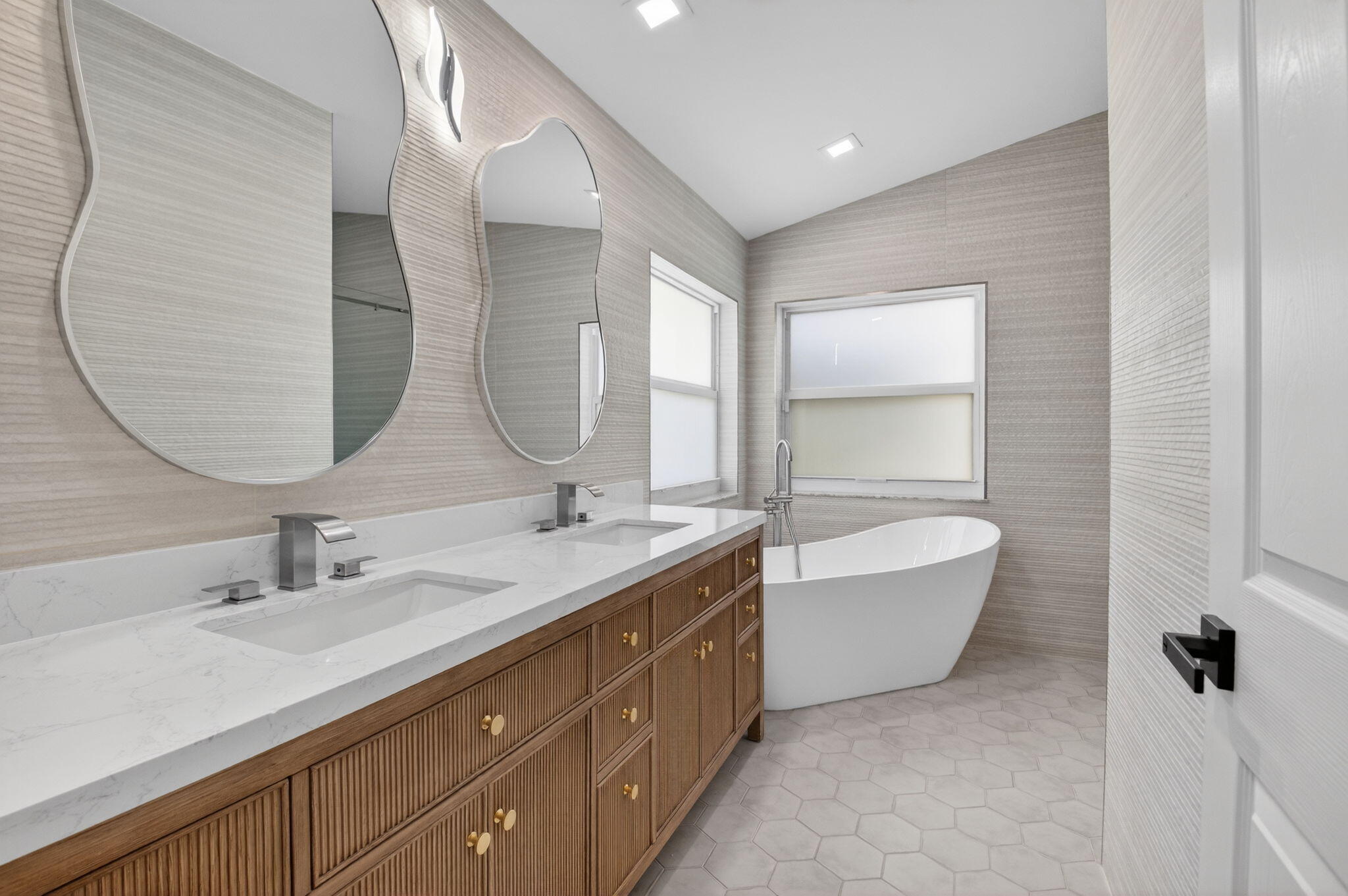 DELRAY LAKES - Residential Lease