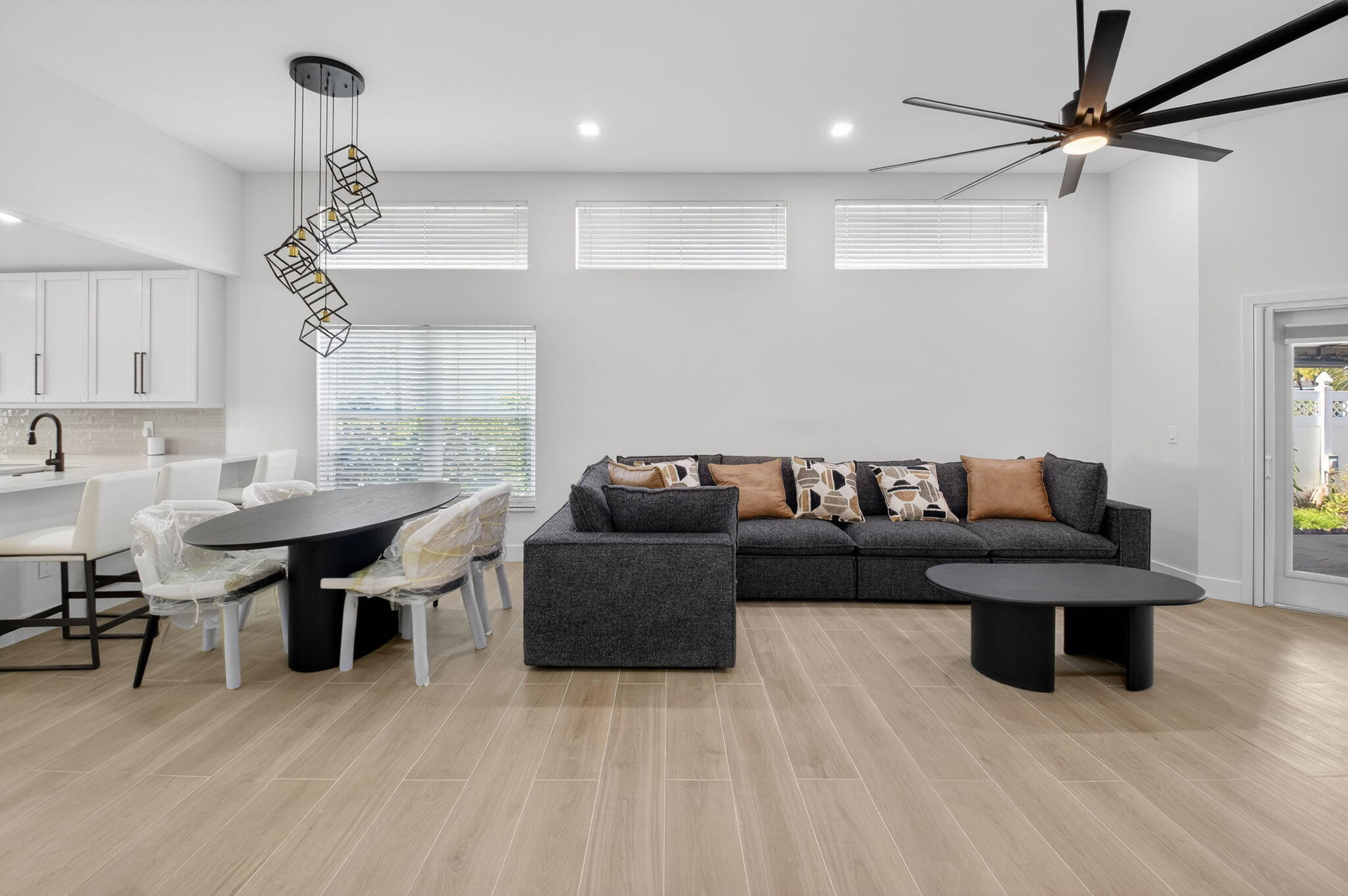 DELRAY LAKES - Residential Lease