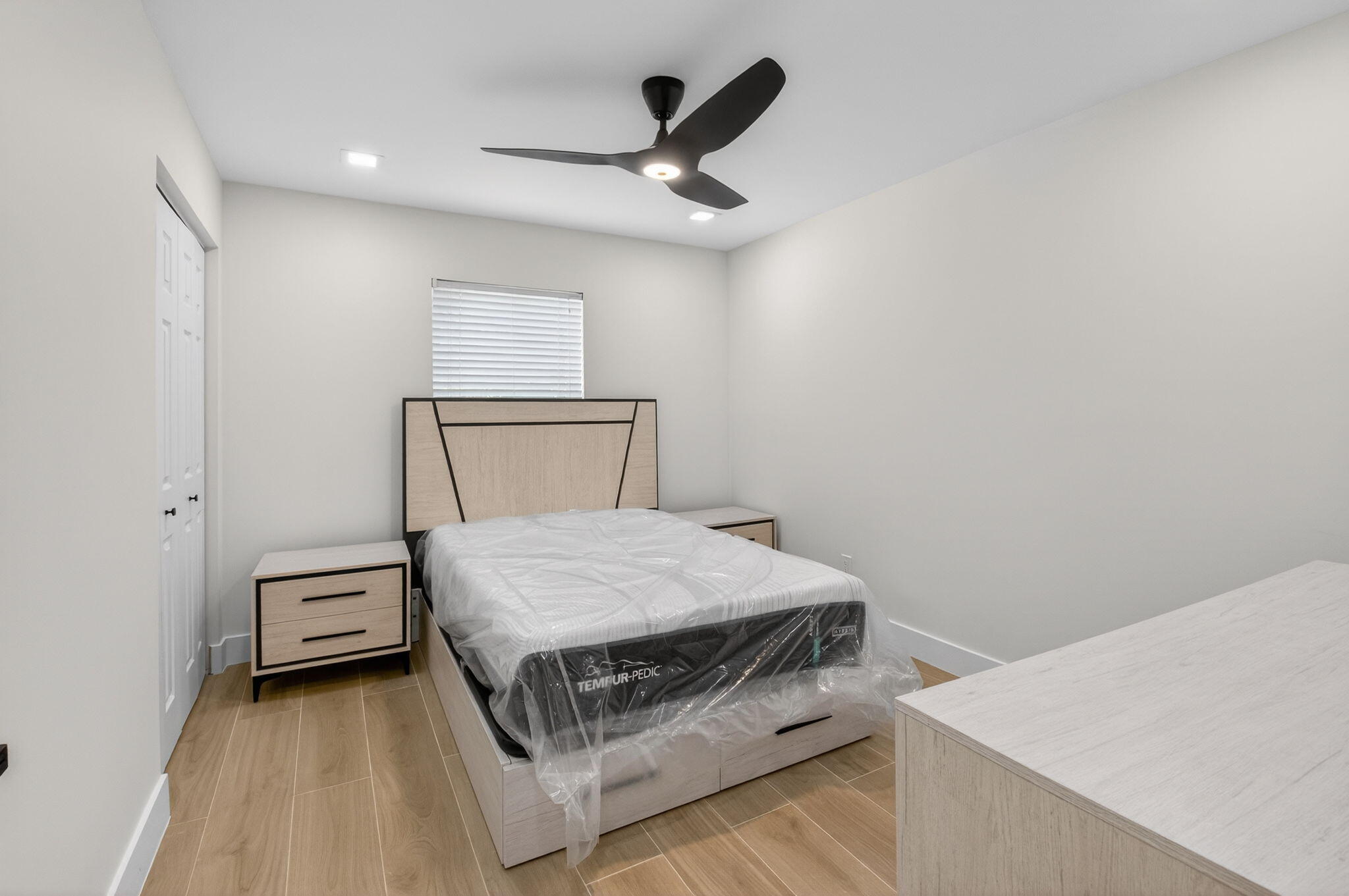 DELRAY LAKES - Residential Lease