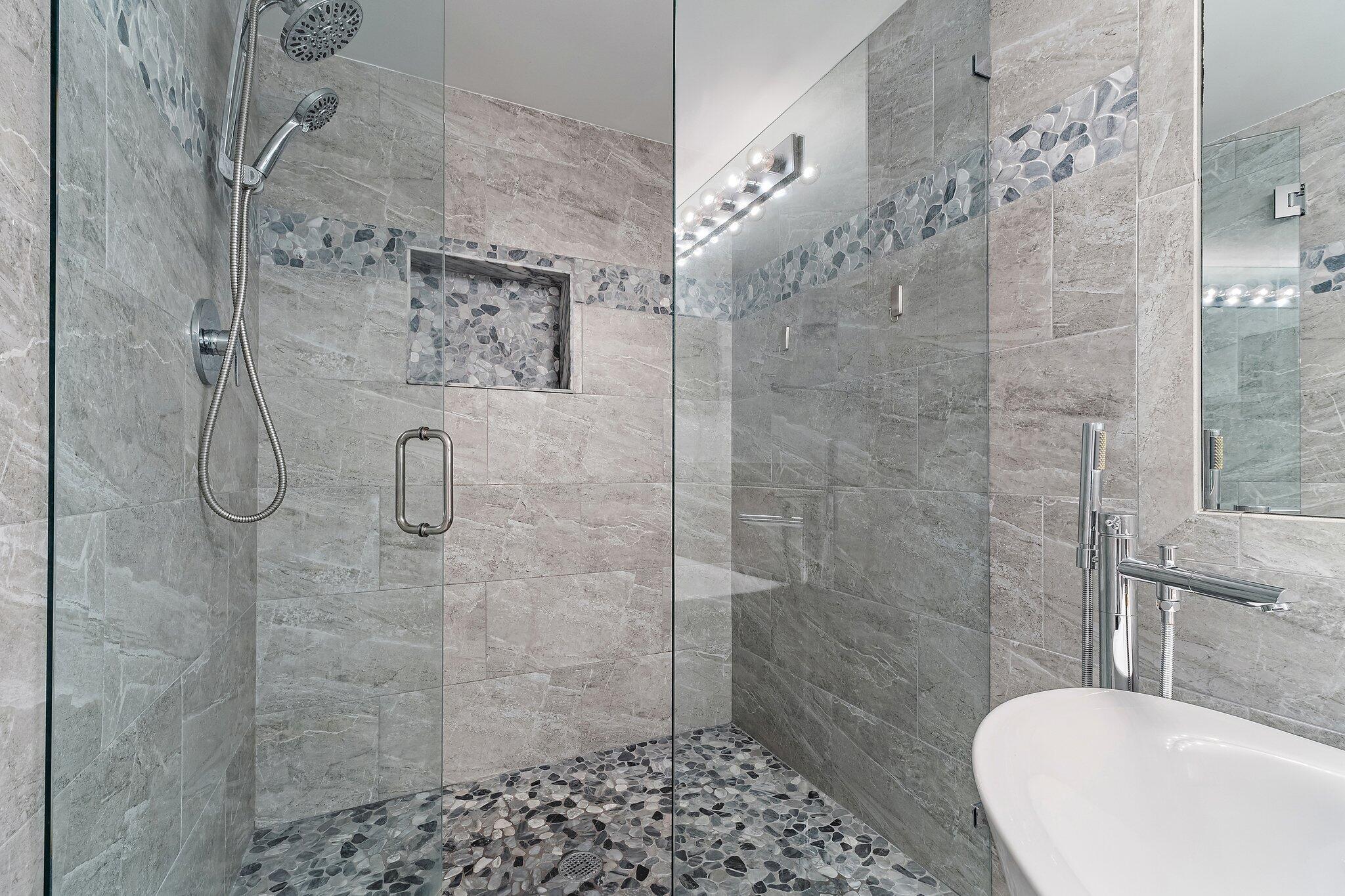 BEACHCOMBER CONDO - Residential