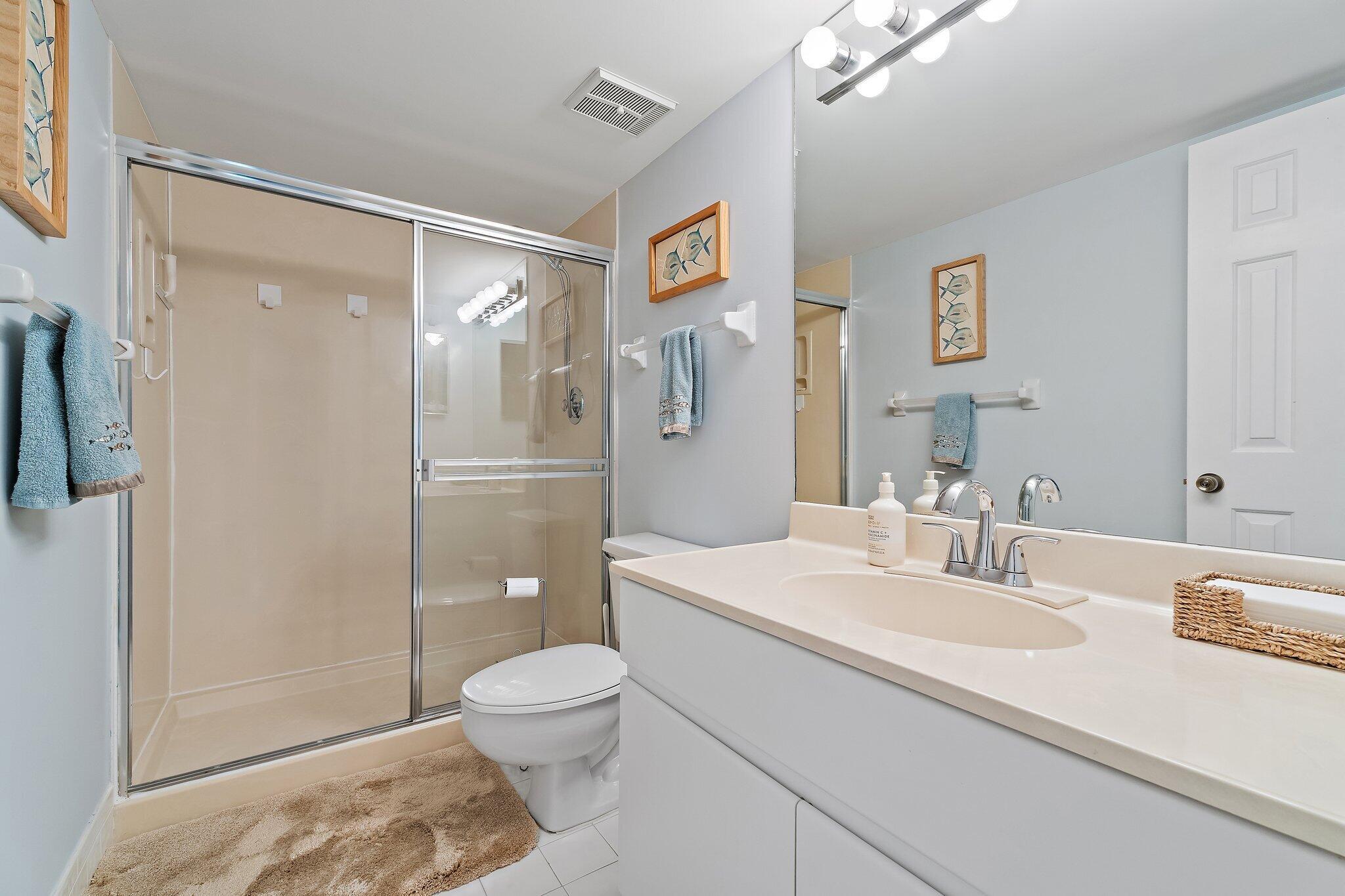 BEACHCOMBER CONDO - Residential