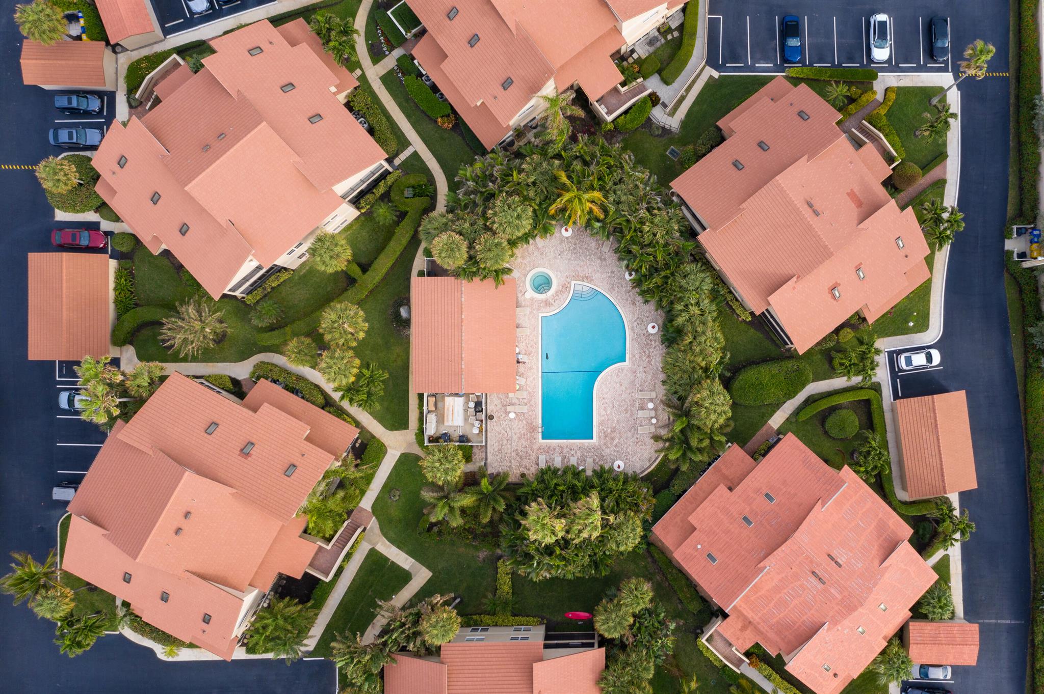 BEACHCOMBER CONDO - Residential