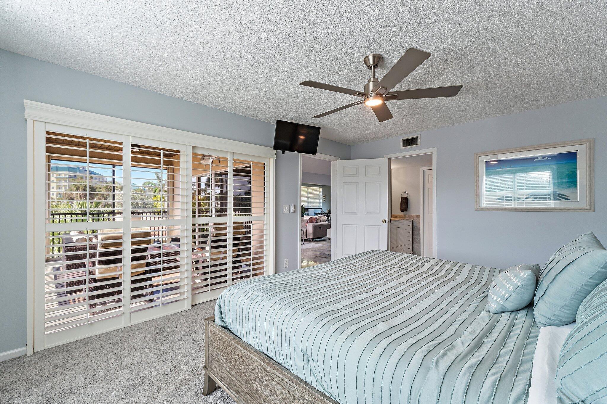 BEACHCOMBER CONDO - Residential