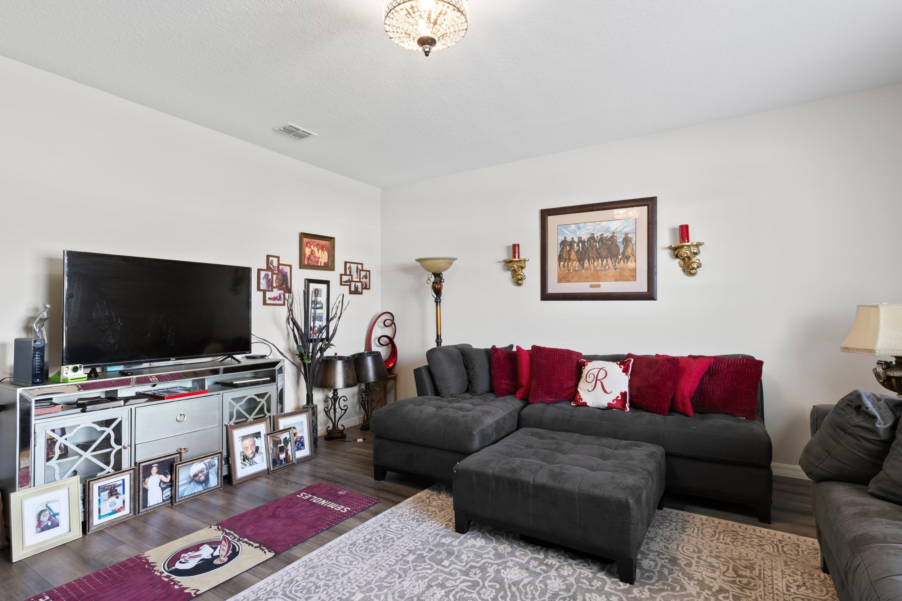 PORT ST LUCIE SECTION 19 - Residential