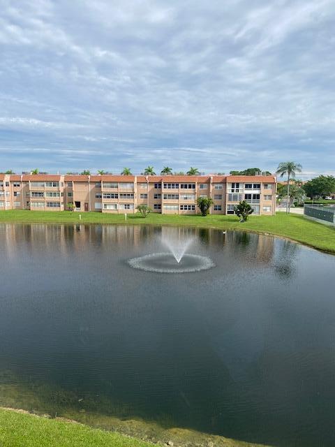 9620 SUNRISE LAKES Boulevard 304