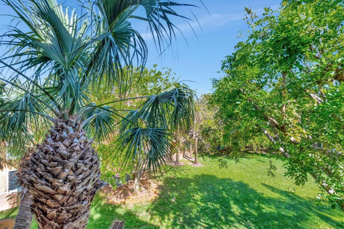 Hypoluxos Mariners Cay Condo - Residential