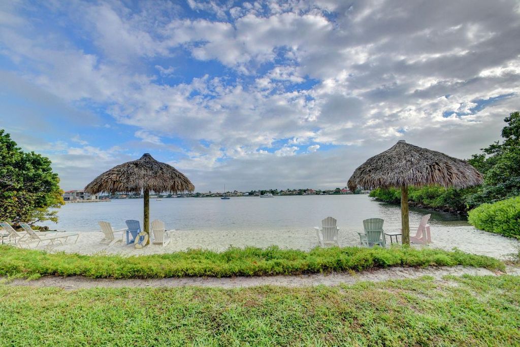 Photo of 500 Scotia Drive #305, Hypoluxo, FL 33462 (MLS # R11150703)