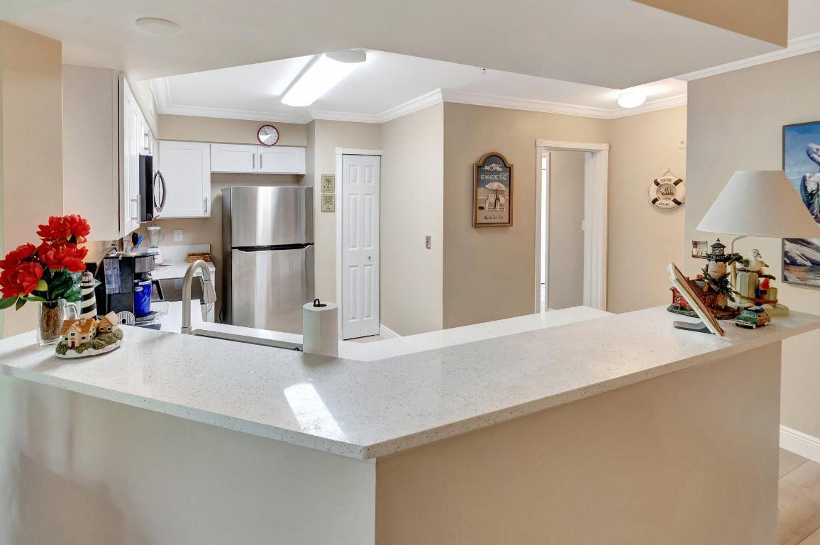 Hypoluxos Mariners Cay Condo - Residential