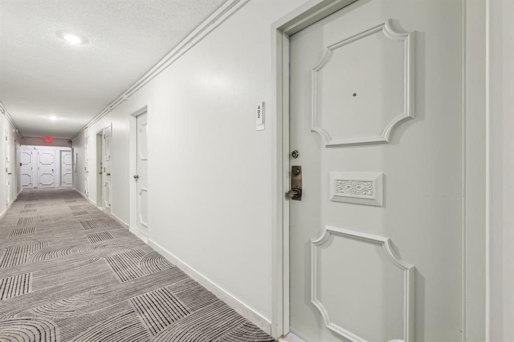 BAYVIEW TOWERS CONDO SOUTH BLDG - Residential