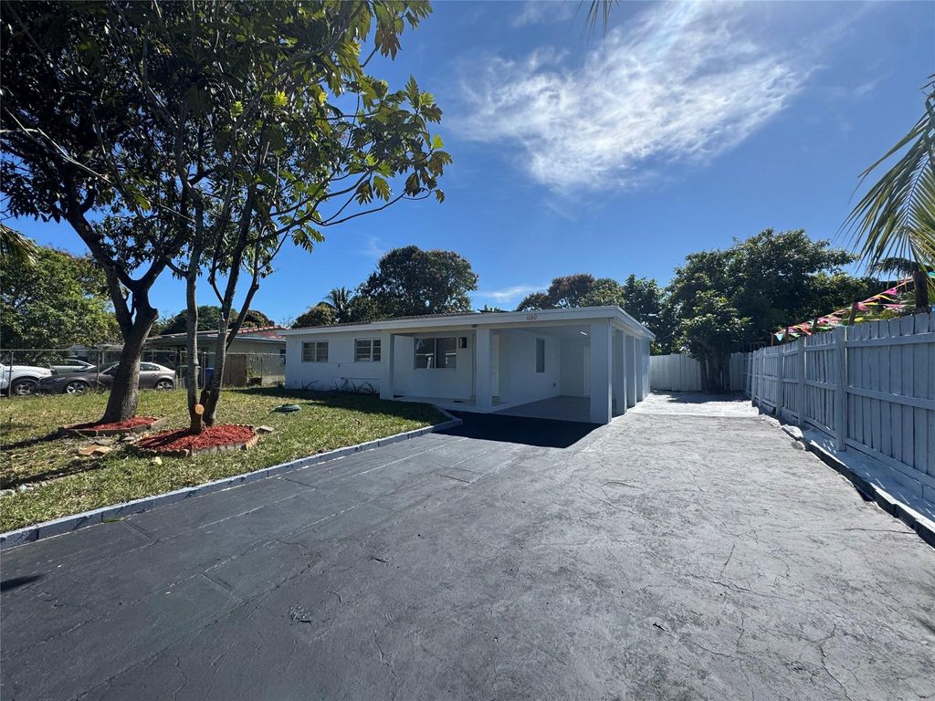 Photo of 1080 Carolina Avenue, Fort Lauderdale, FL 33312 (MLS # F10515027)