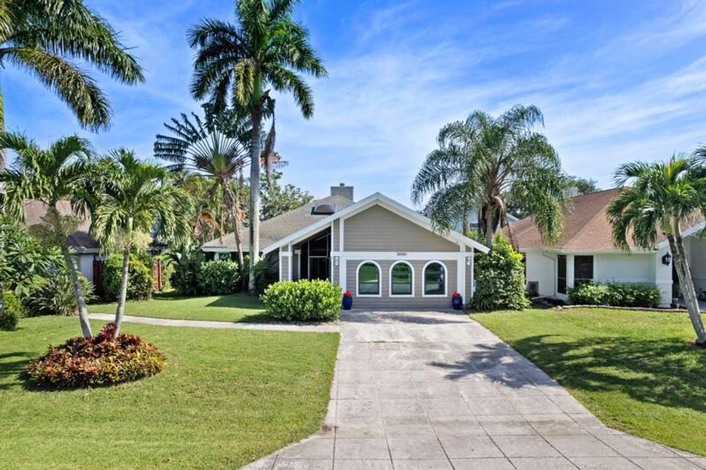 Photo of 6051 Dimond Street, Jupiter, FL 33458 (MLS # R10903685)