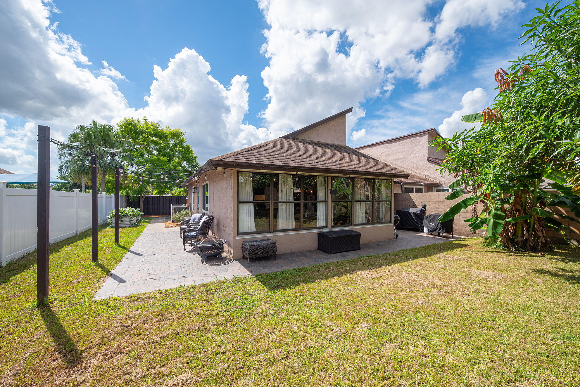 2815 SW 2ND Street