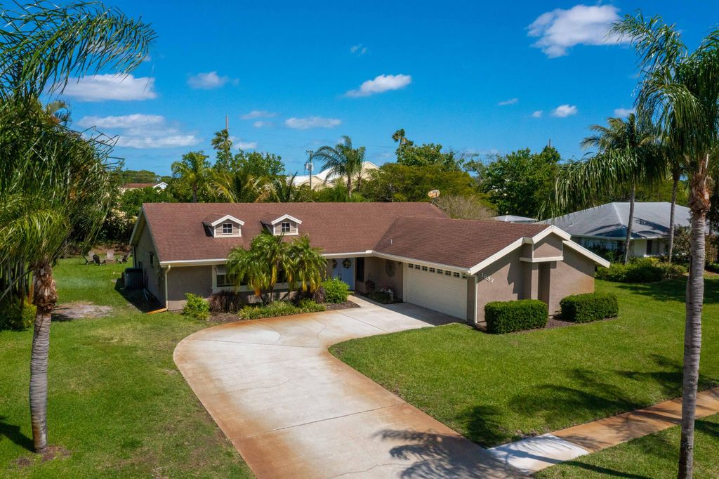 Photo of 1837 SE Greendon Road, Port Saint Lucie, FL 34952 (MLS # R10786267)