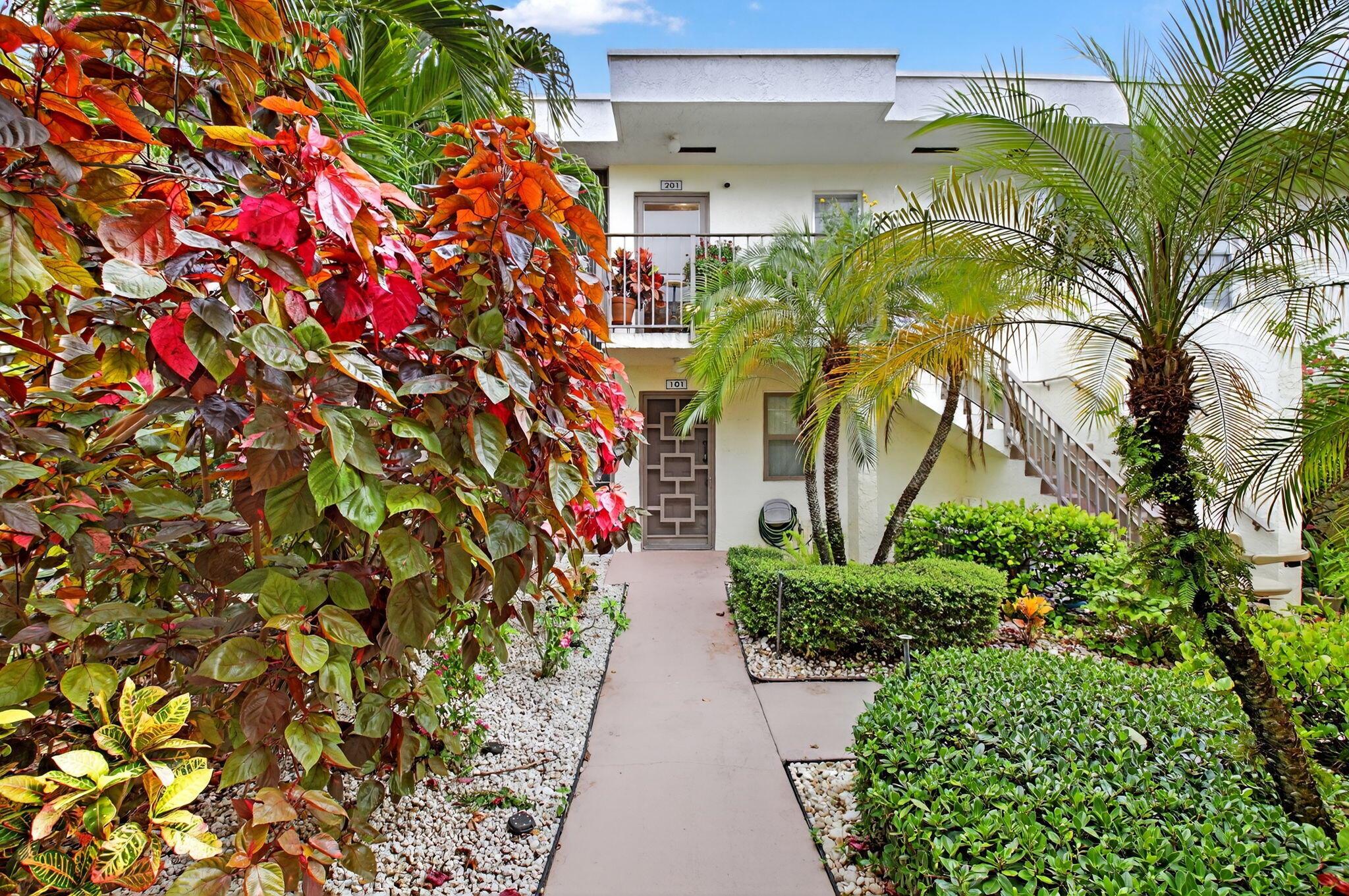 14905 Wedgefield Drive 201