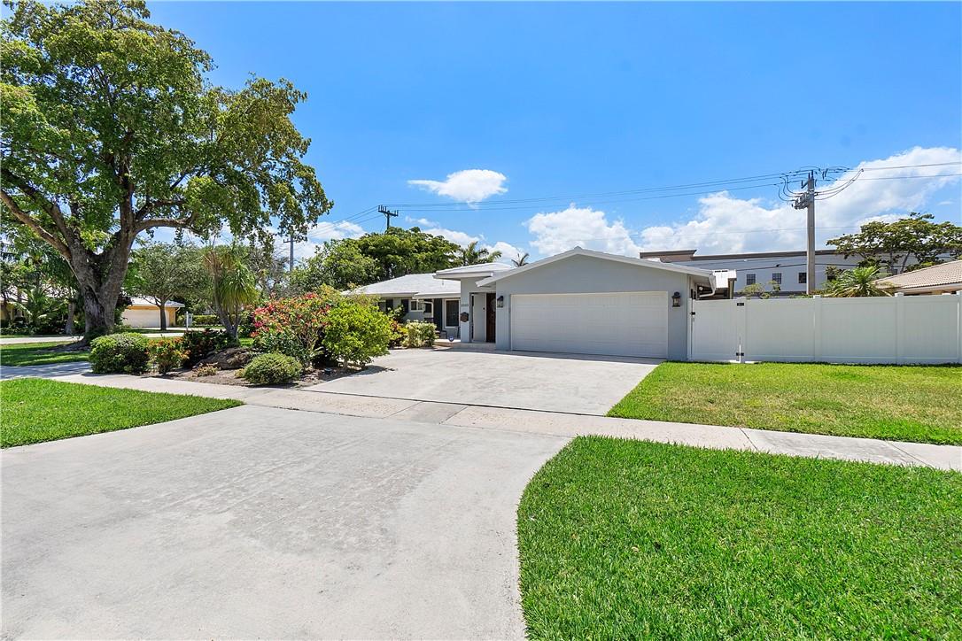 LAKE ROGERS ISLE - Residential