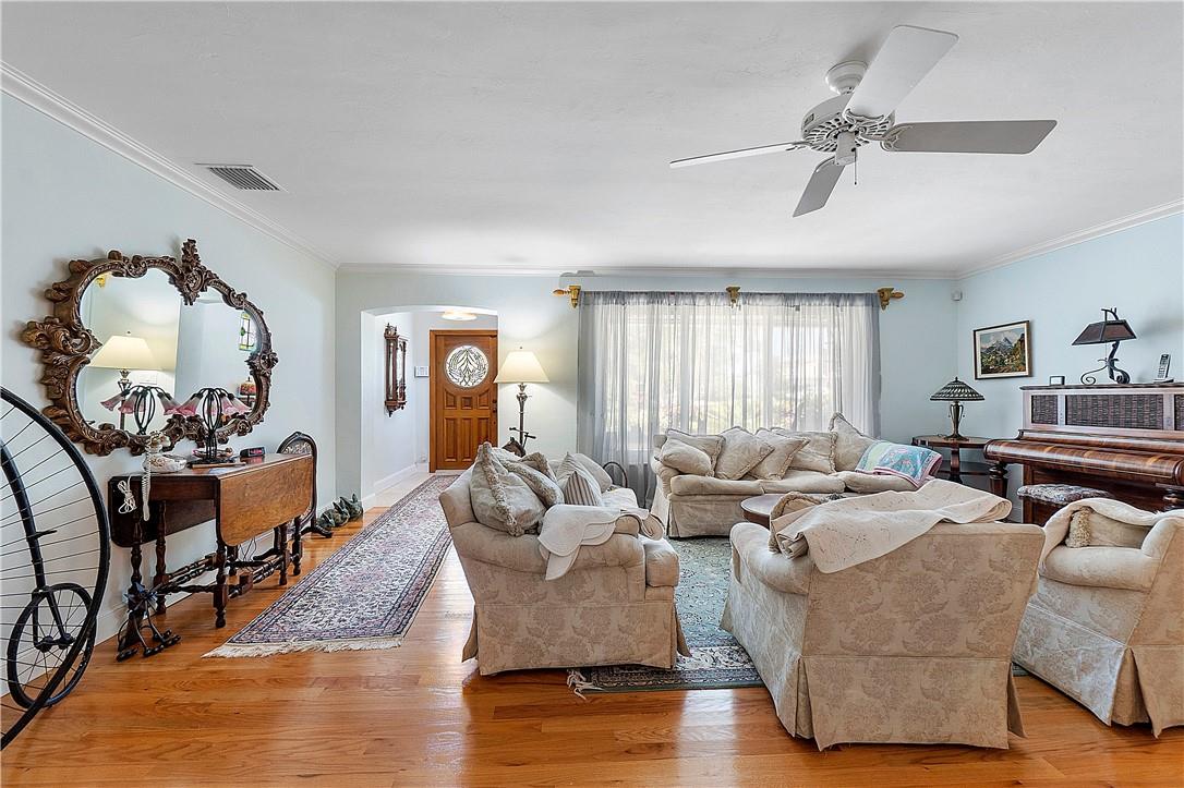 LAKE ROGERS ISLE - Residential