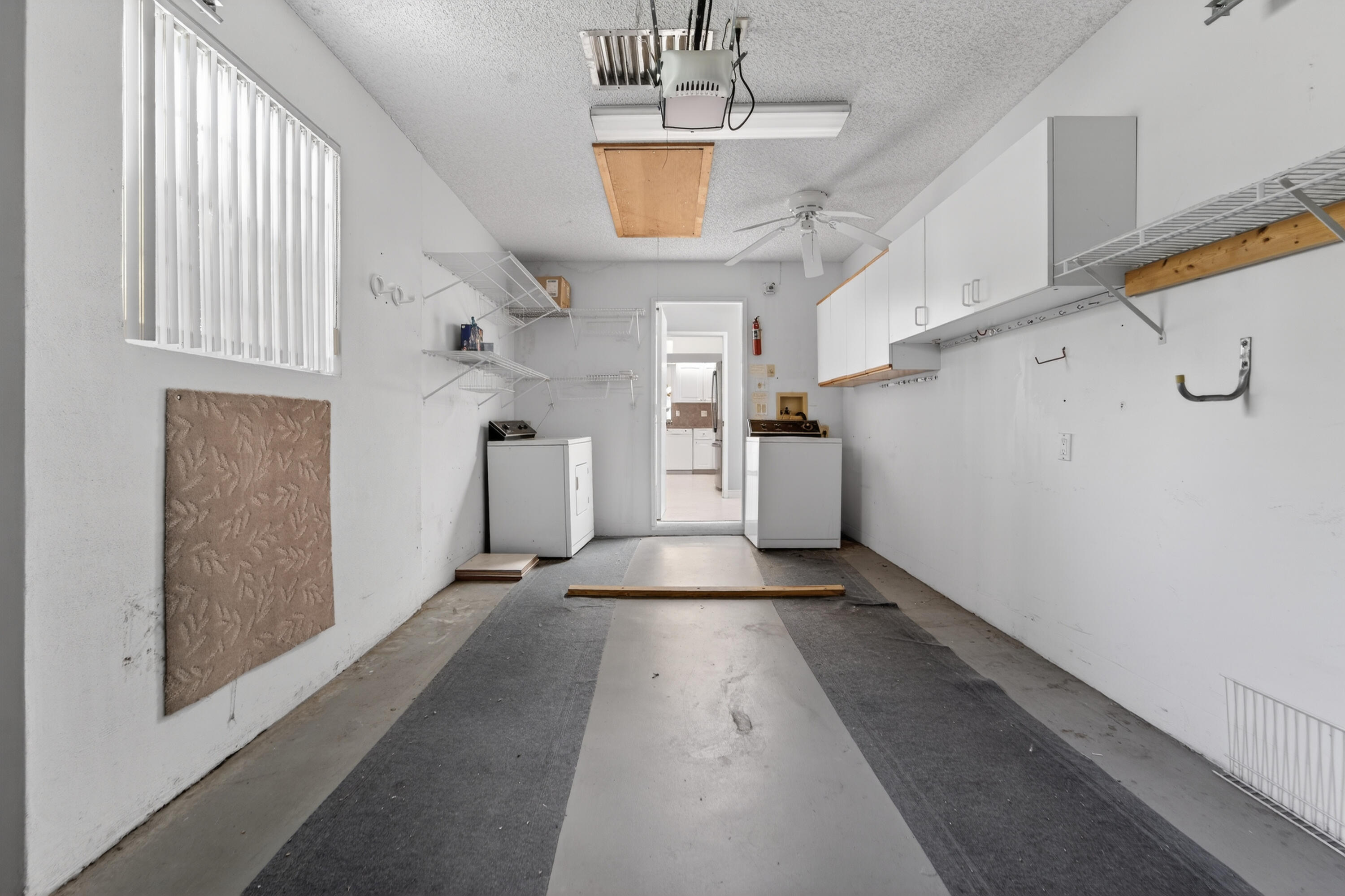 HUNTINGTON POINTE - Residential