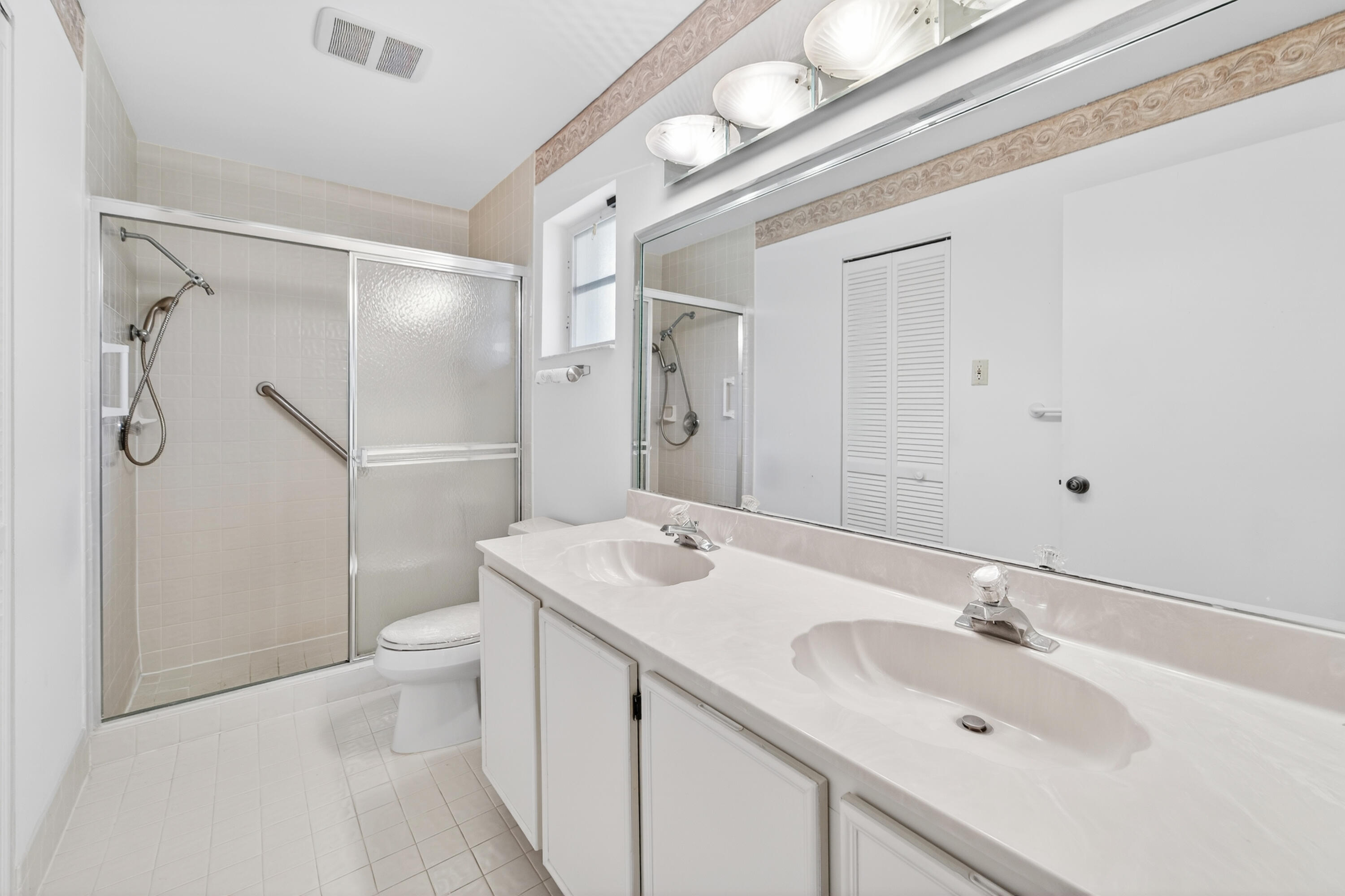 HUNTINGTON POINTE - Residential