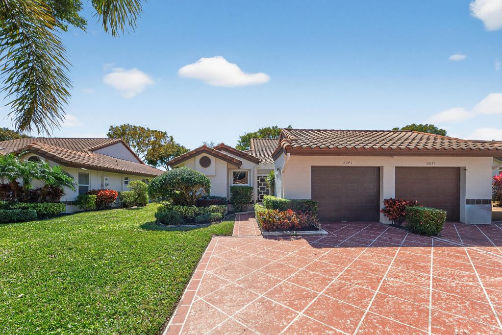 Photo of 6045 Waldwick Circle, Delray Beach, FL 33484 (MLS # R11167109)