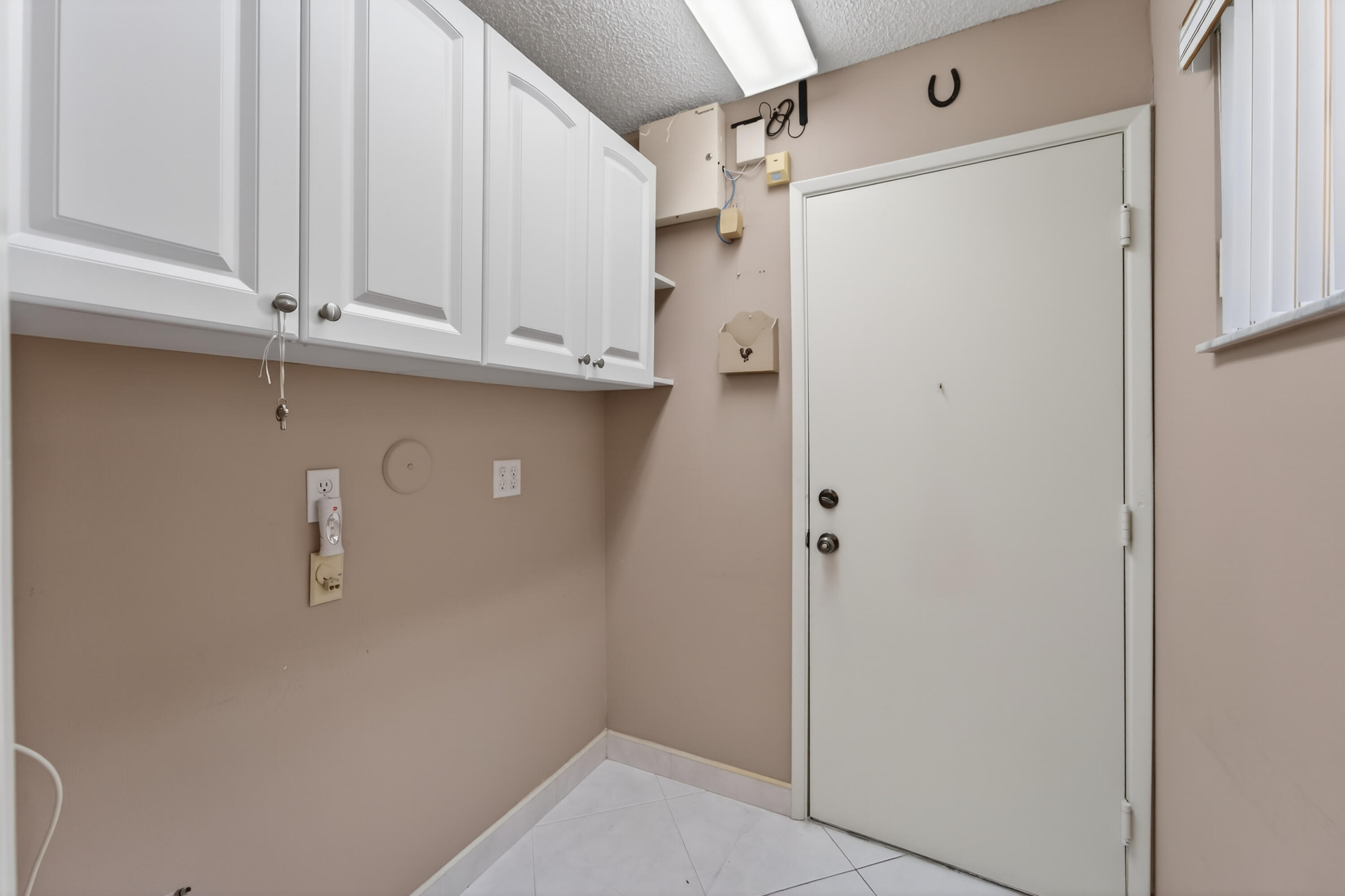 HUNTINGTON POINTE - Residential