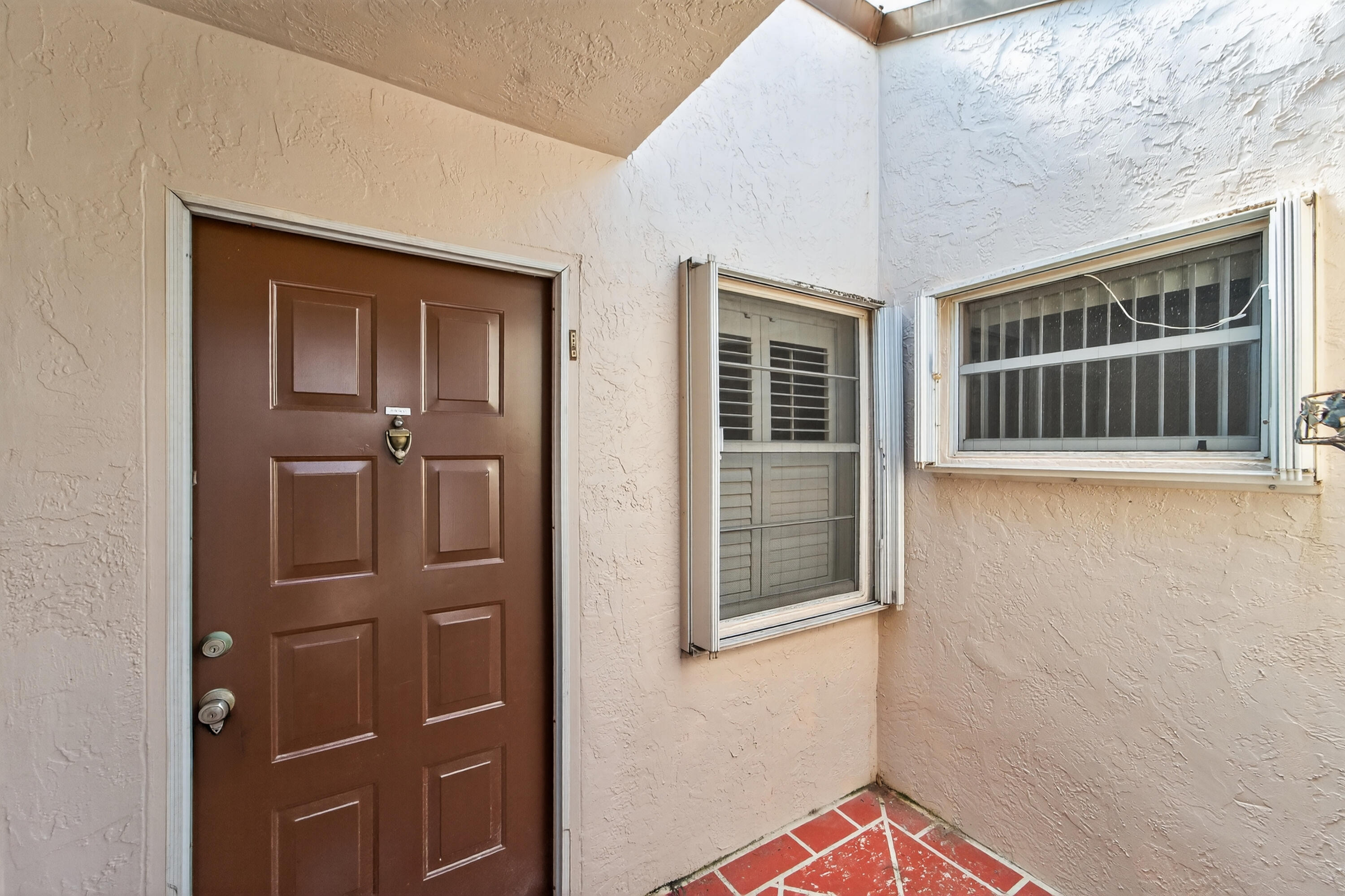 HUNTINGTON POINTE - Residential