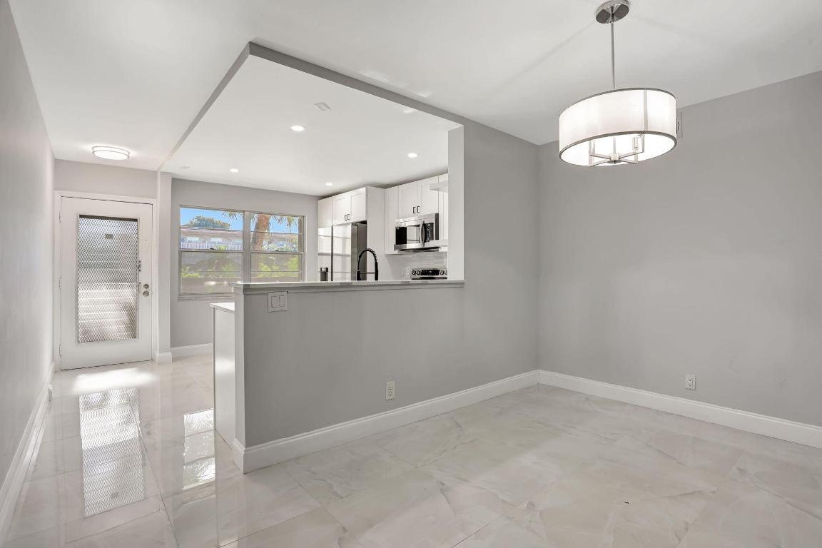 LUCAYA VILLAGE 2-A CONDO - Residential