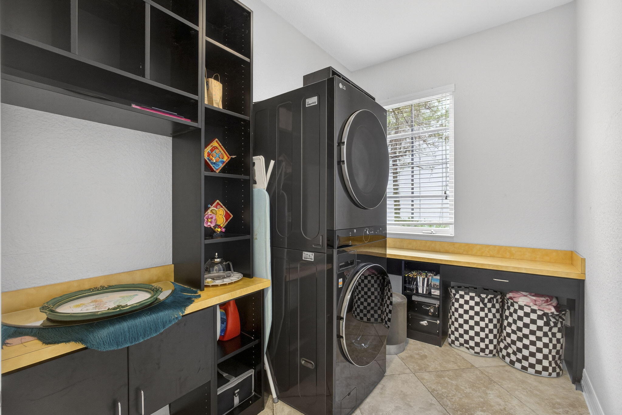 CANTERBURY PLACE - Residential