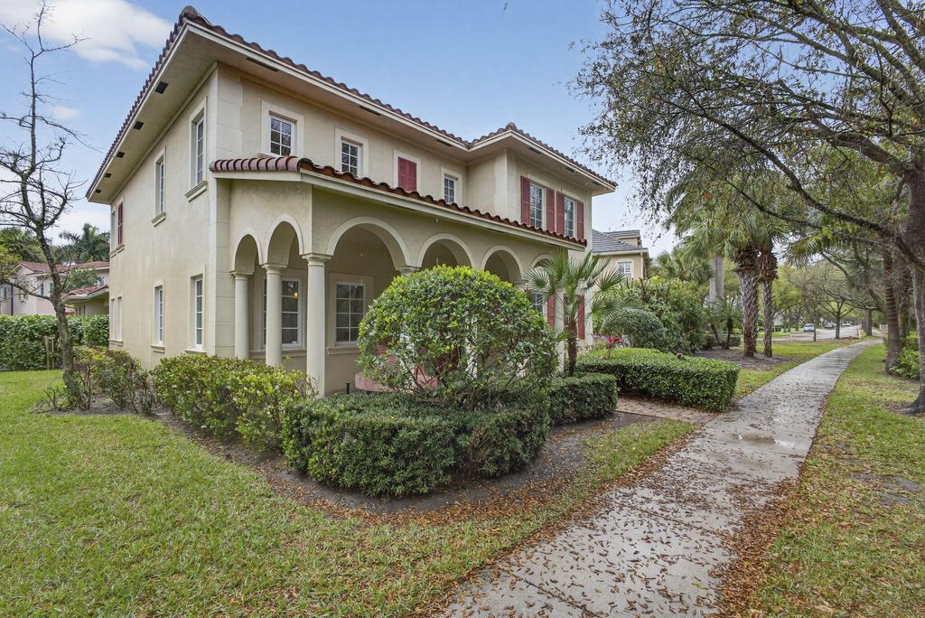 Photo of 148 Glencullen Circle, Jupiter, FL 33458 (MLS # B26003597)