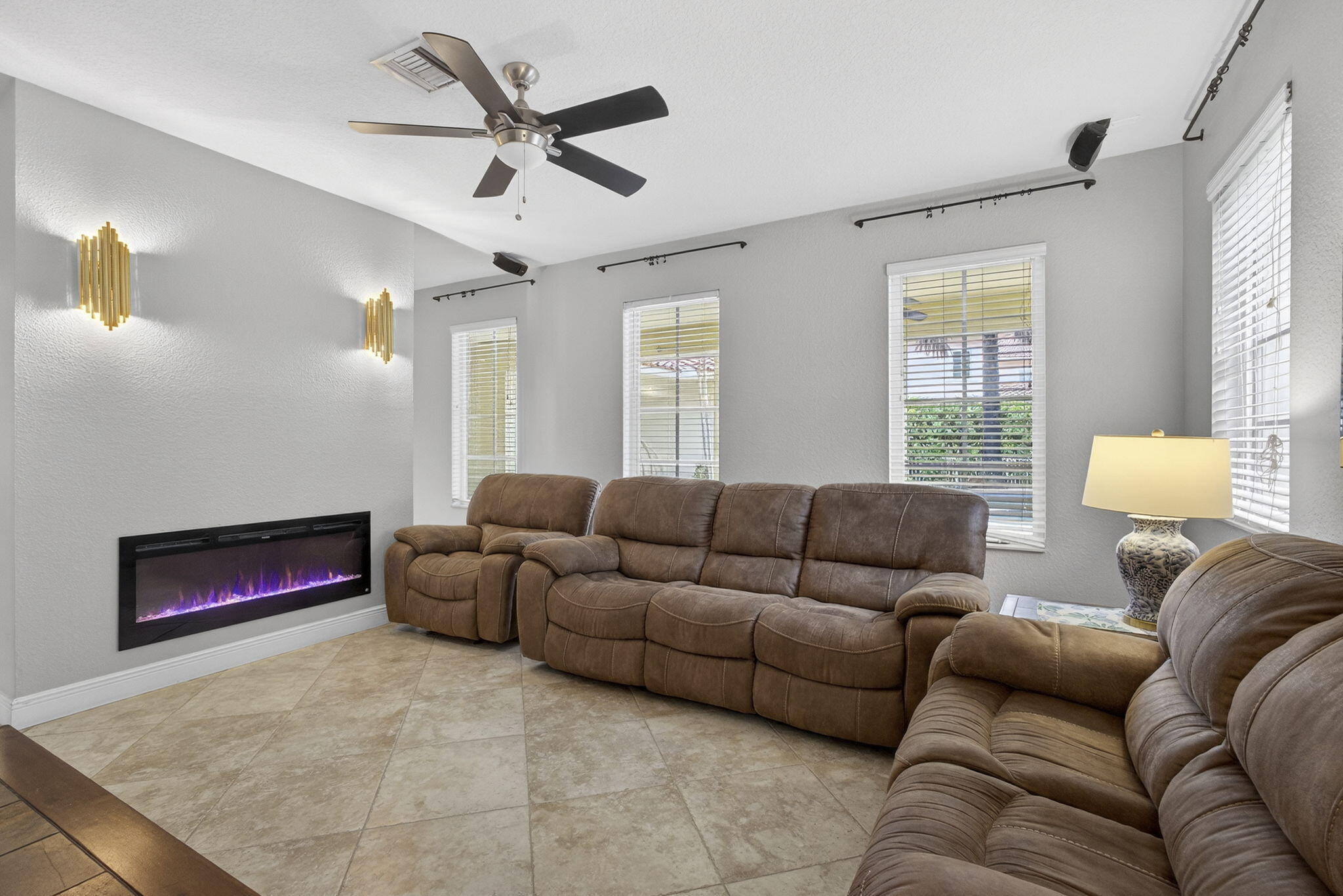 CANTERBURY PLACE - Residential