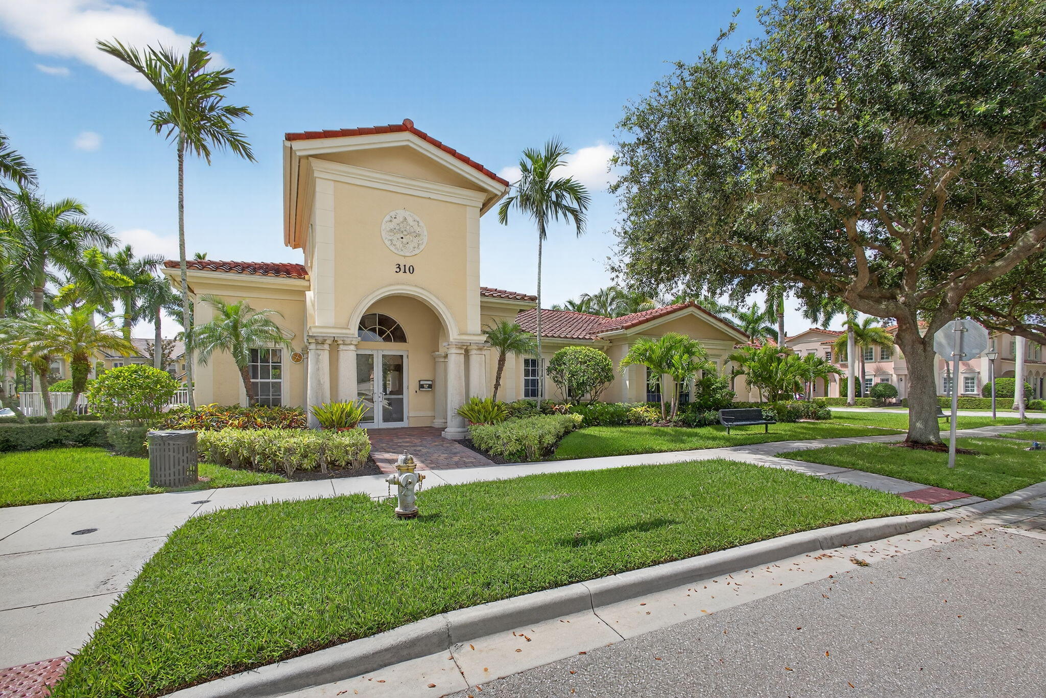 CANTERBURY PLACE - Residential