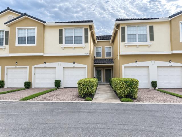 Photo of 1571 SE HAMPSHIRE Way #102, Stuart, FL 34994 (MLS # B26054244)
