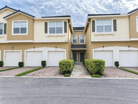 Photo of 1571 SE HAMPSHIRE Way #102, Stuart, FL 34994 (MLS # B26054244)