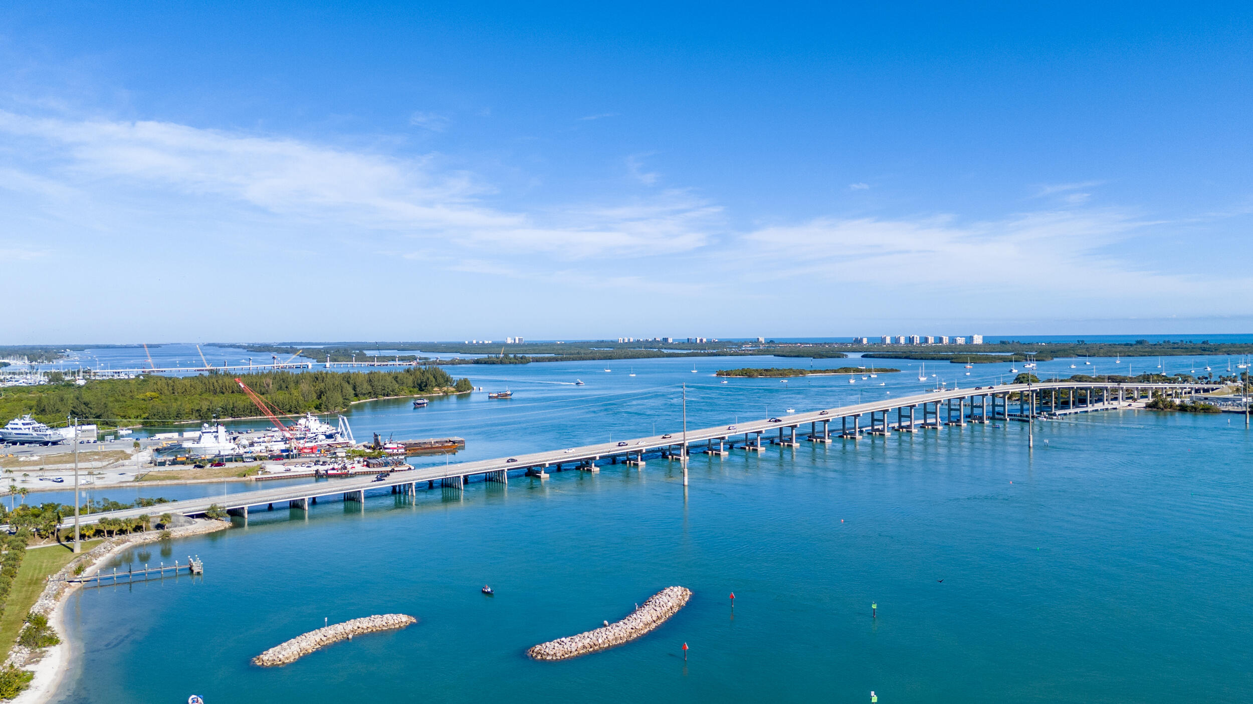 ISLAND HOUSE CONDOMINIUM PHASE I - Residential