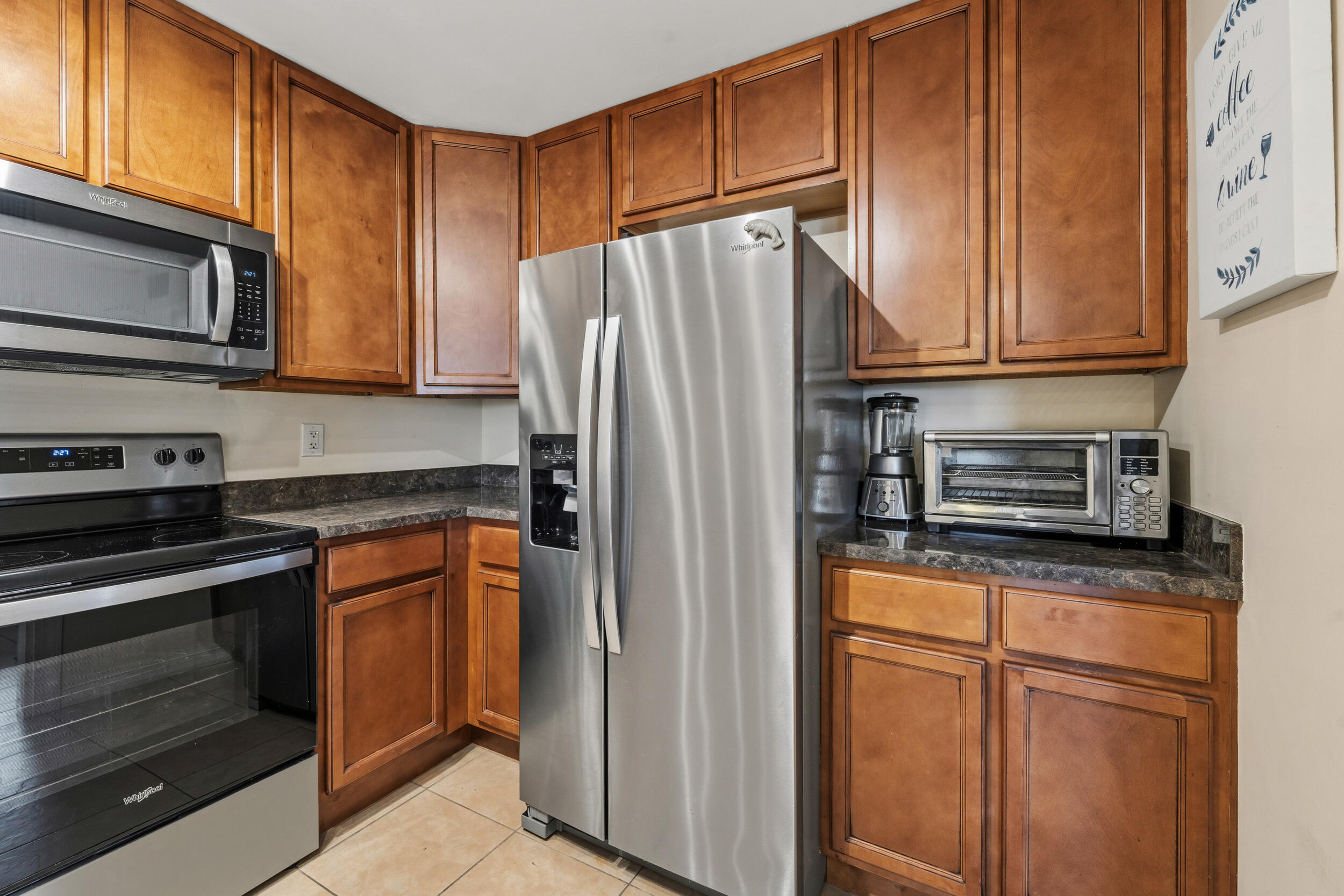 ISLAND HOUSE CONDOMINIUM PHASE I - Residential