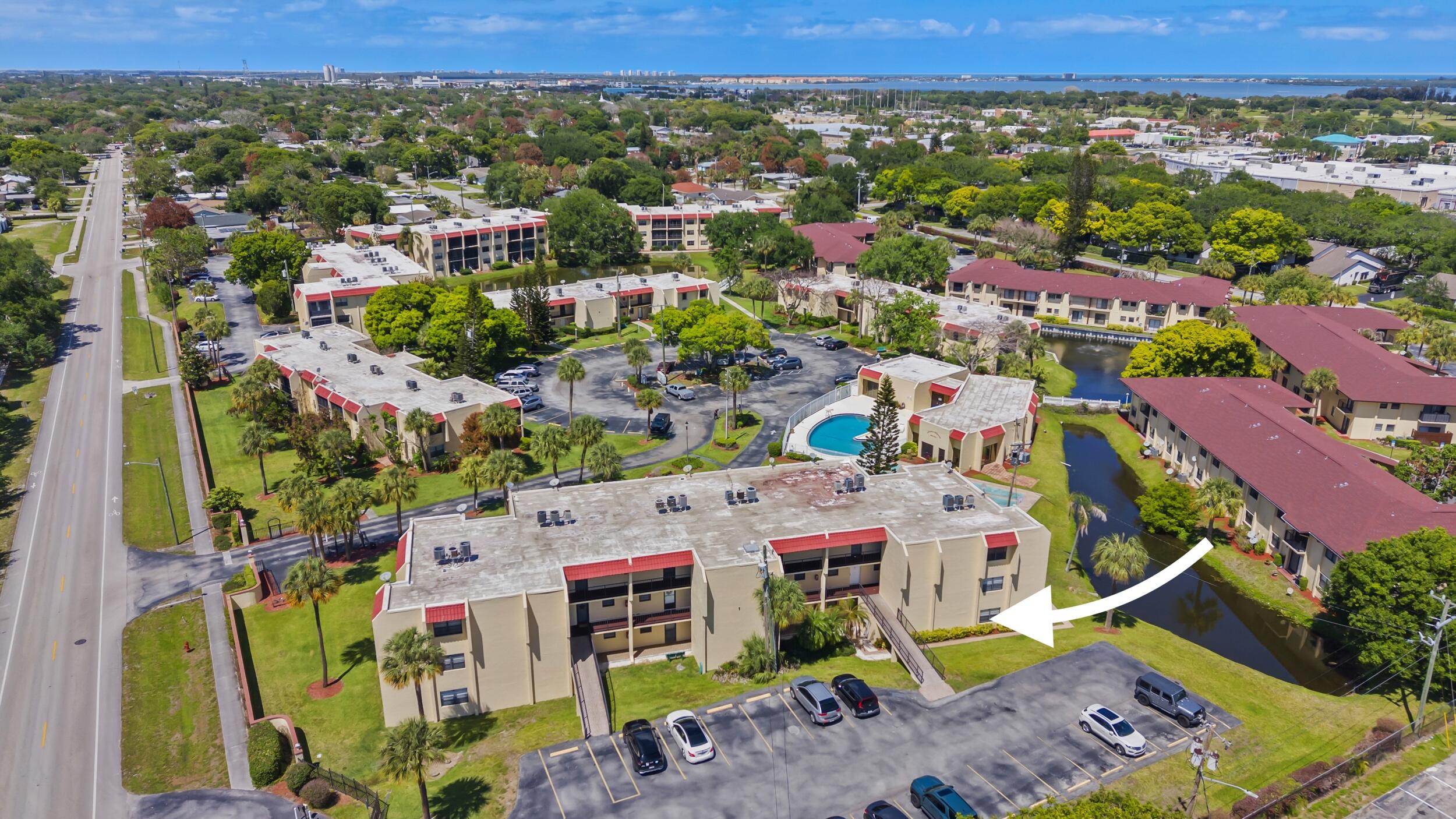 ISLAND HOUSE CONDOMINIUM PHASE I - Residential