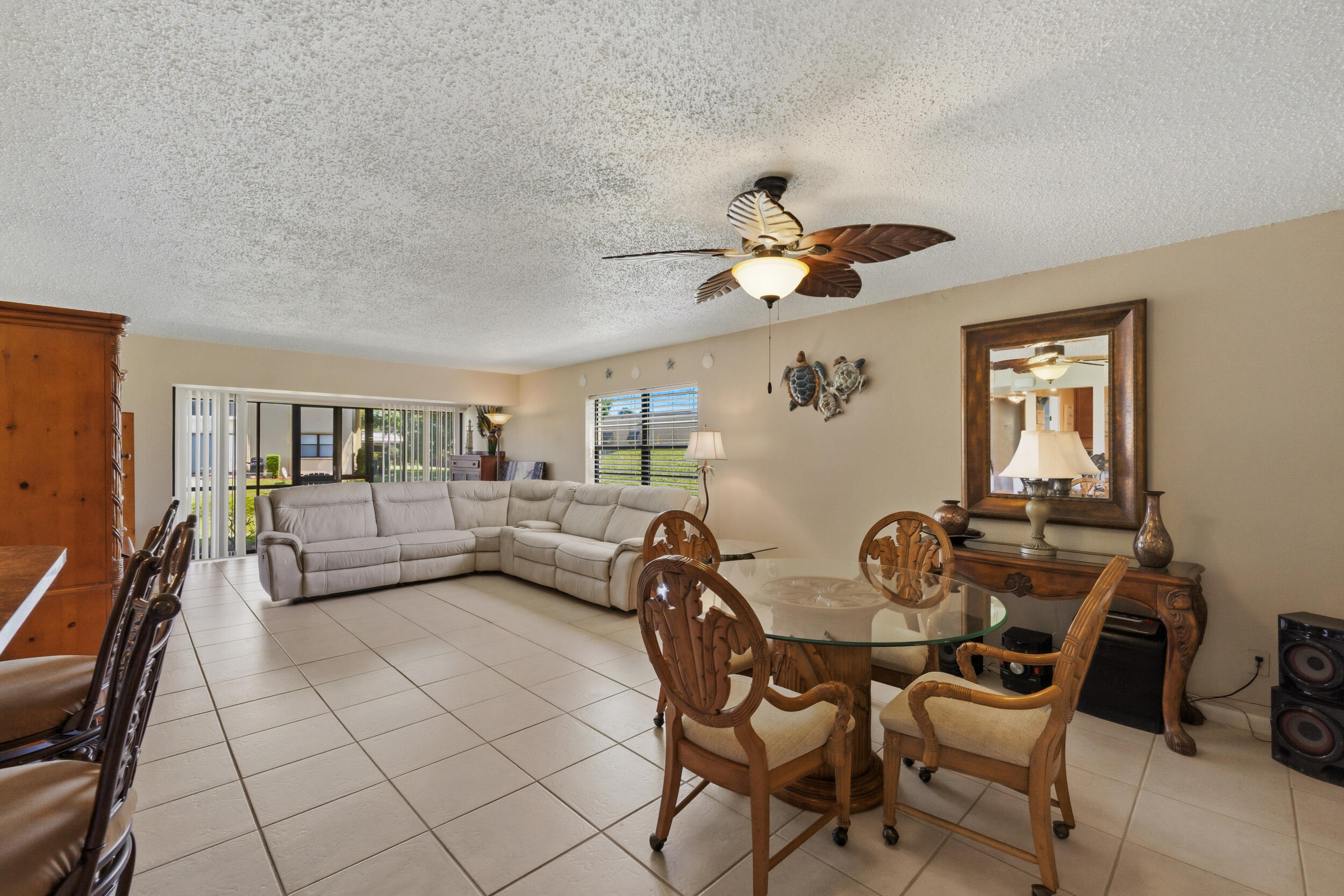 ISLAND HOUSE CONDOMINIUM PHASE I - Residential