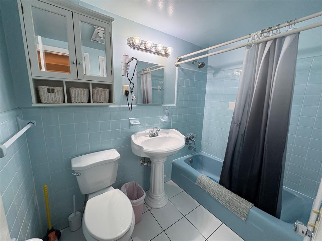 View photos, virtual tours, details... 120 NE 20th Ave 2