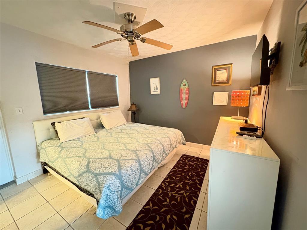 View photos, virtual tours, details... 120 NE 20th Ave 2