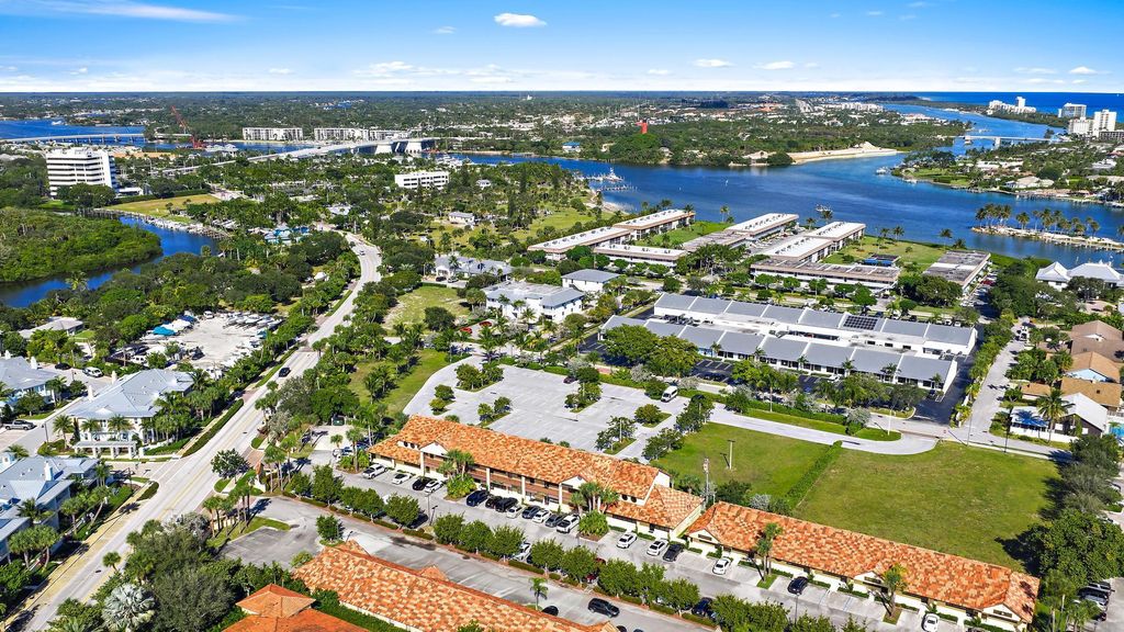 Photo of 725 N Highway A1a #E208, Jupiter, FL 33477 (MLS # R11142696)