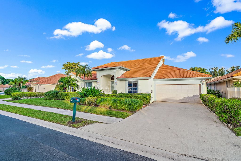 Photo of 207 Eagleton Estates Boulevard, Palm Beach Gardens, FL 33418 (MLS # R11062895)